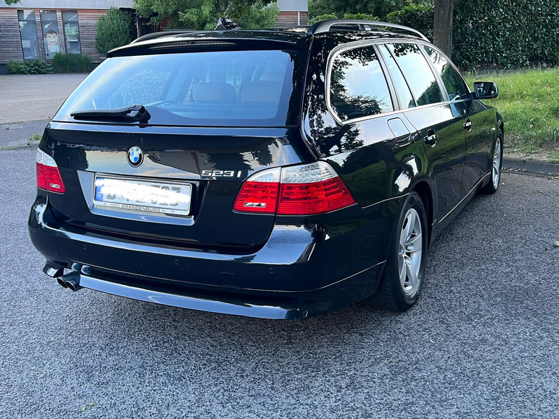 BMW 523 523i — photo 6