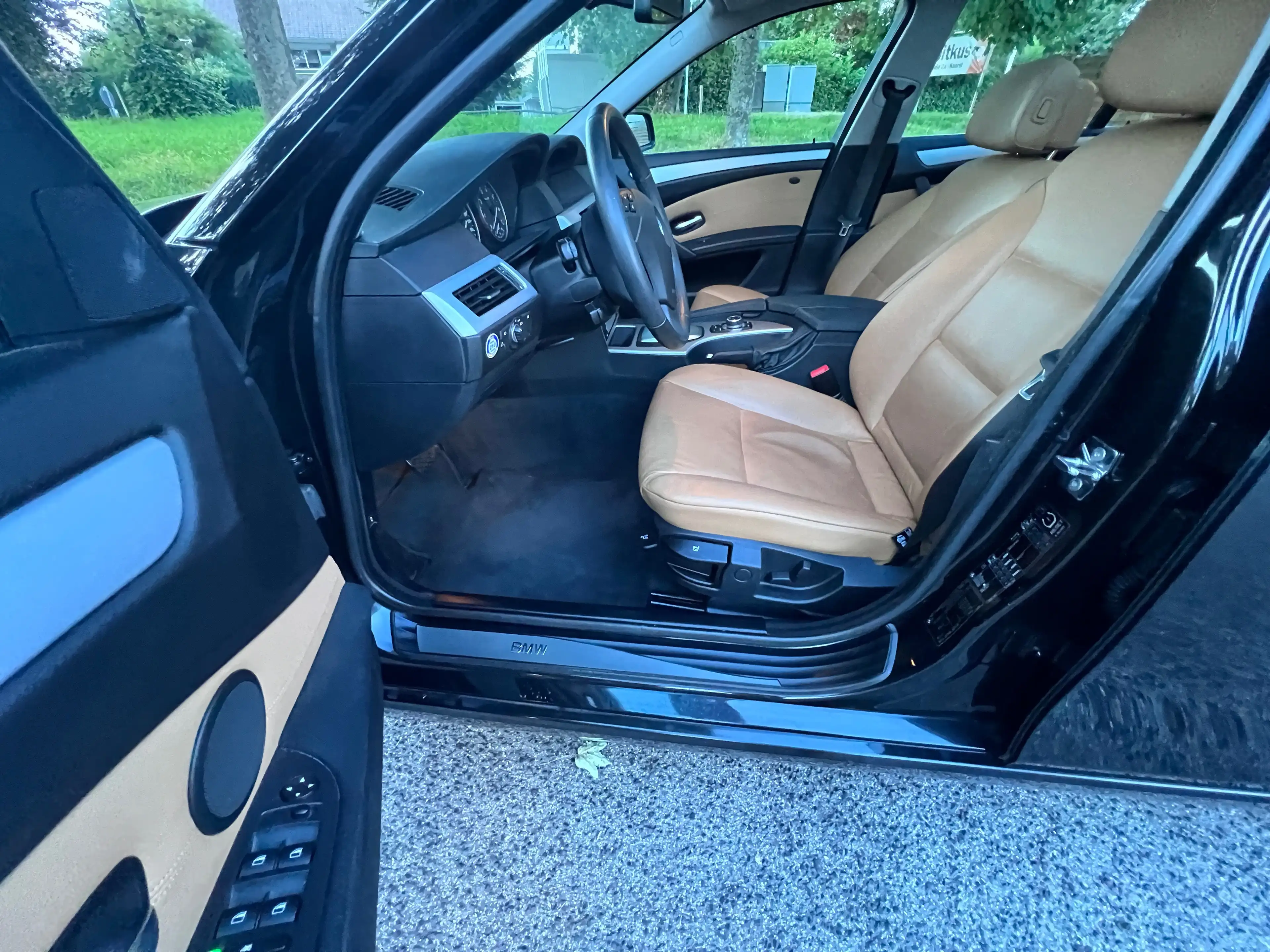 BMW 523 523i — photo 13