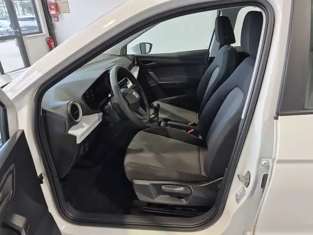 Seat Arona view 8