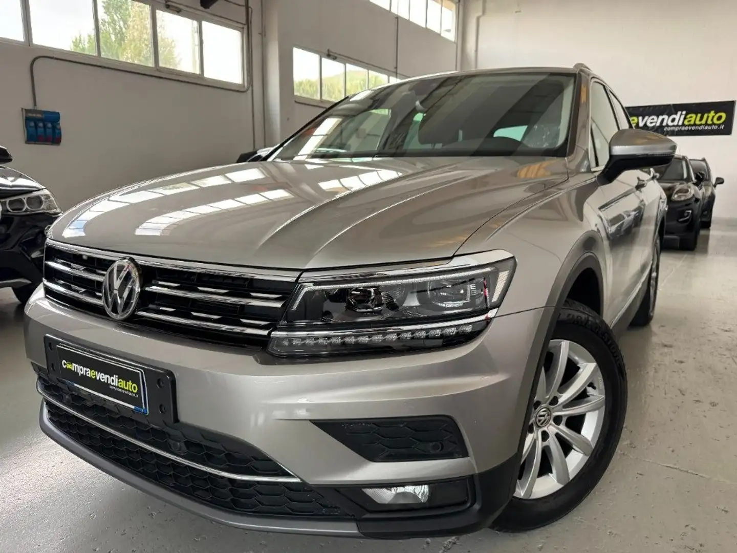 Volkswagen Tiguan 1.5 TSI 150 CV DSG Sport ACT BlueMotion Technology Argento - 1