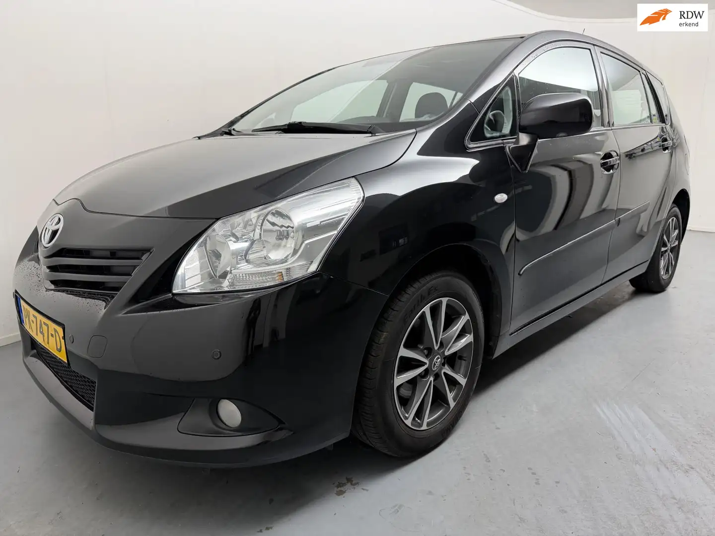 Toyota Verso 1.8 VVT-i Business Titanium # Pano # Clima # Pdc # Schwarz - 1