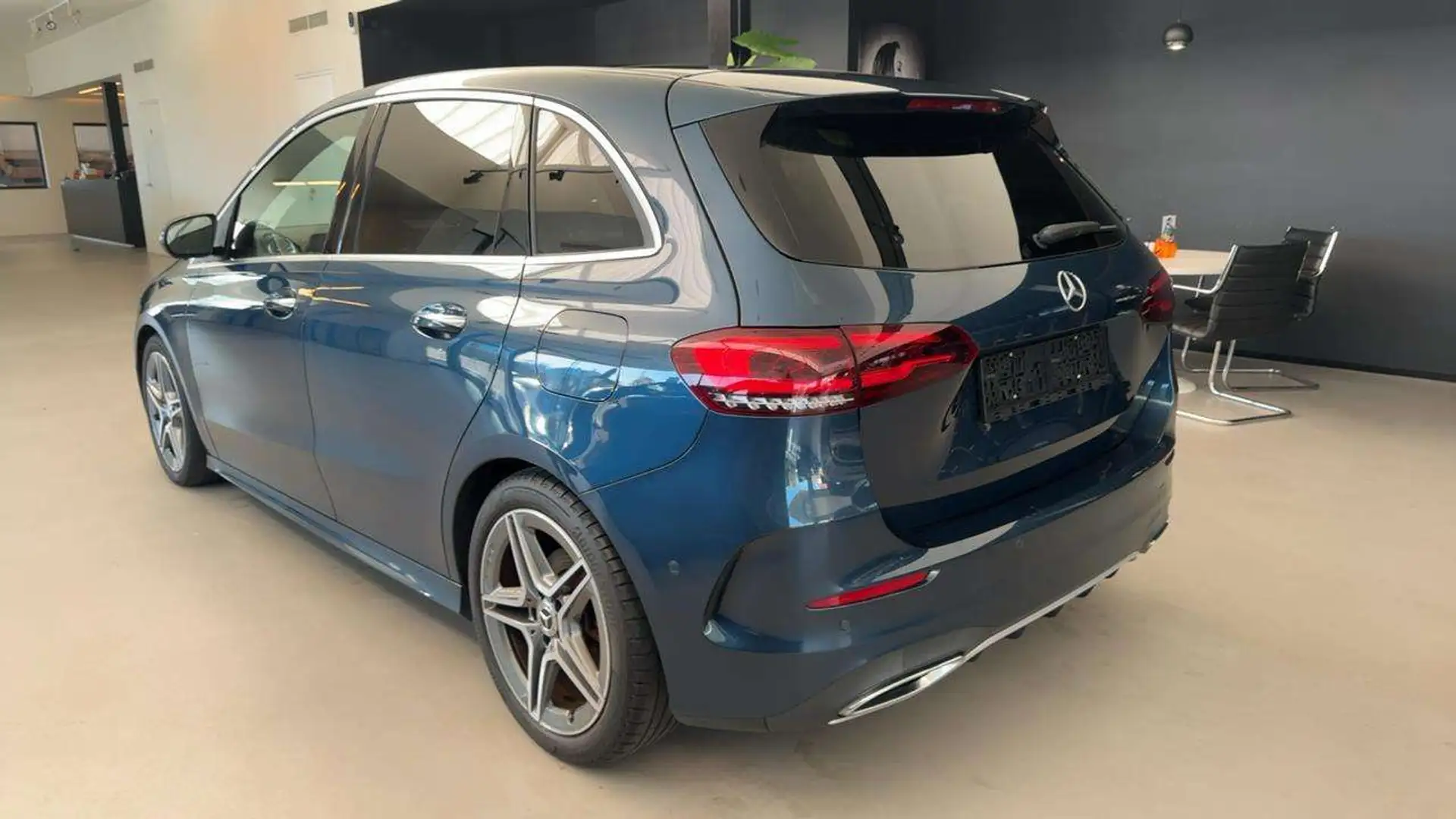 Mercedes-Benz B 180 iA AMG Bleu - 2