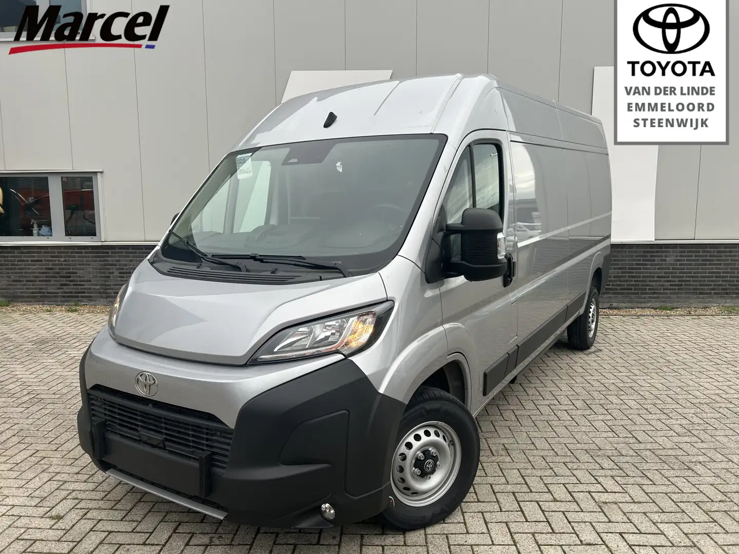 Toyota Proace Max Elec 3.5t L3H2 Navigator Heavy 110 kWh Nieuw op vo Plateado - 1