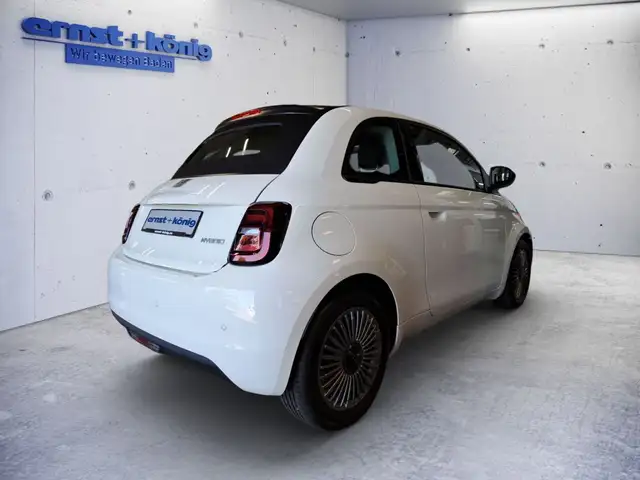Fiat 500 view 3