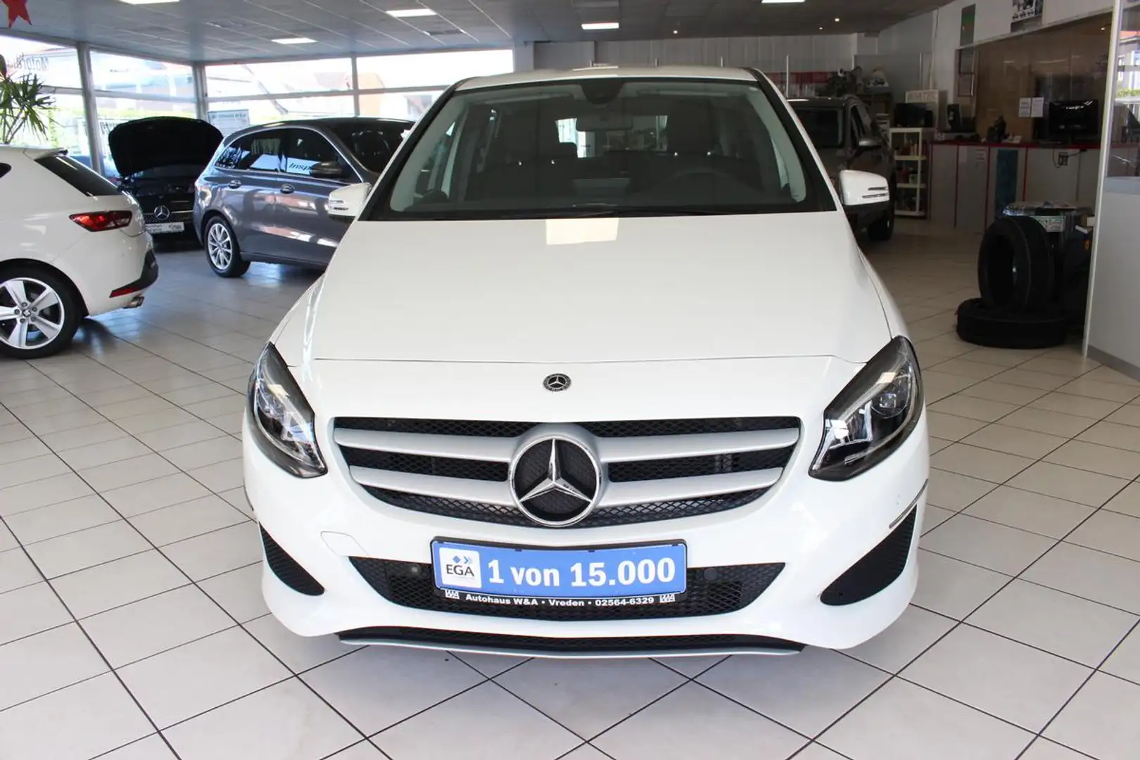 Mercedes-Benz B 200 LED.NAVI.Automatik.Allwetterreifen Blanc - 2