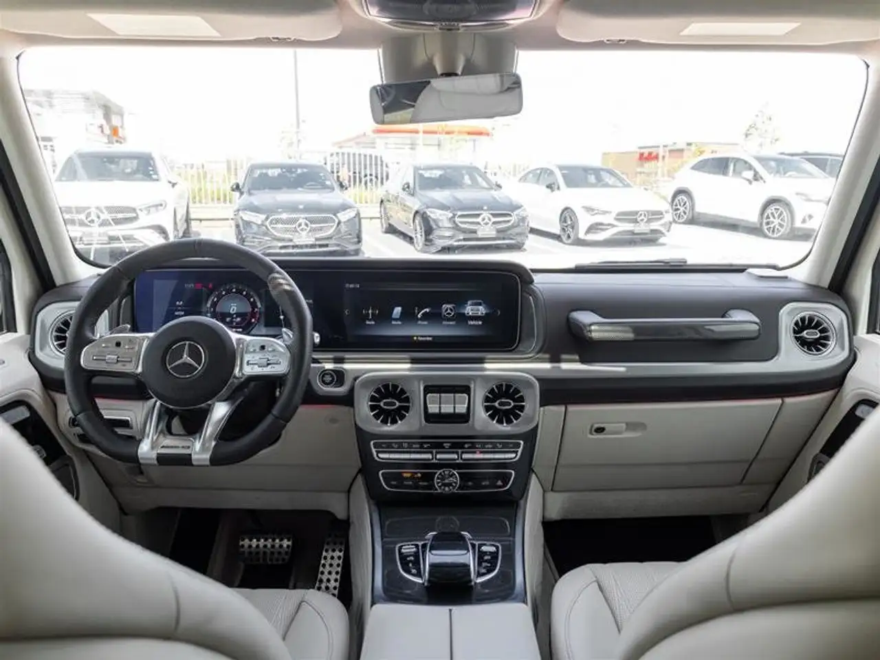 Mercedes-Benz G-Class снимка Mercedes-Benz G-Class