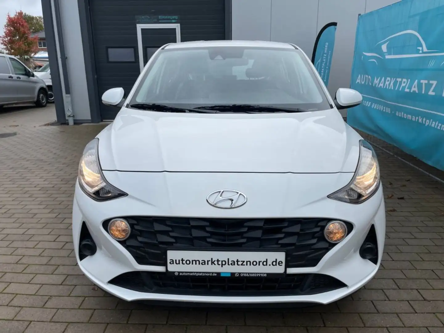 Hyundai i10 1.0 Trend Automatik 5-türer Weiß - 2