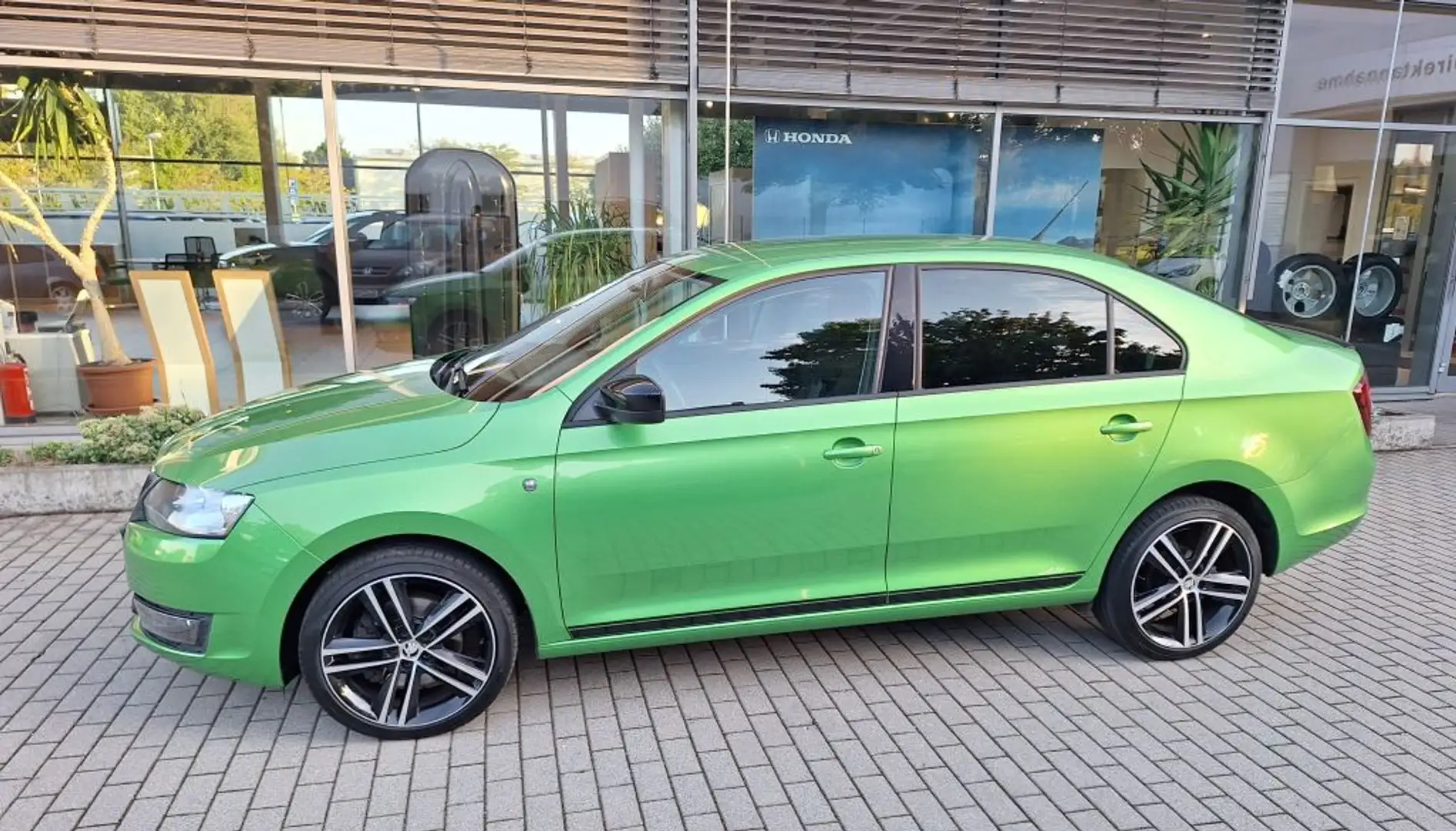 Skoda Rapid/Spaceback Rapid 1.2 TSI Ambition - 2