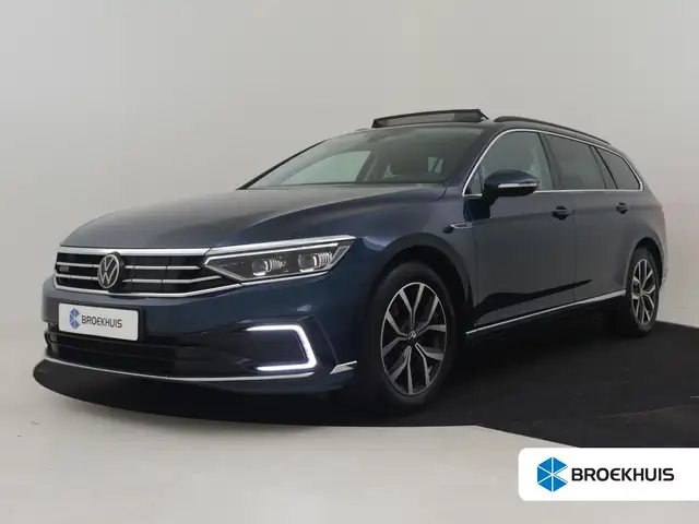 Volkswagen Passat Variant GTE Business 218pk | Dodehoekdetectie | Camera ach