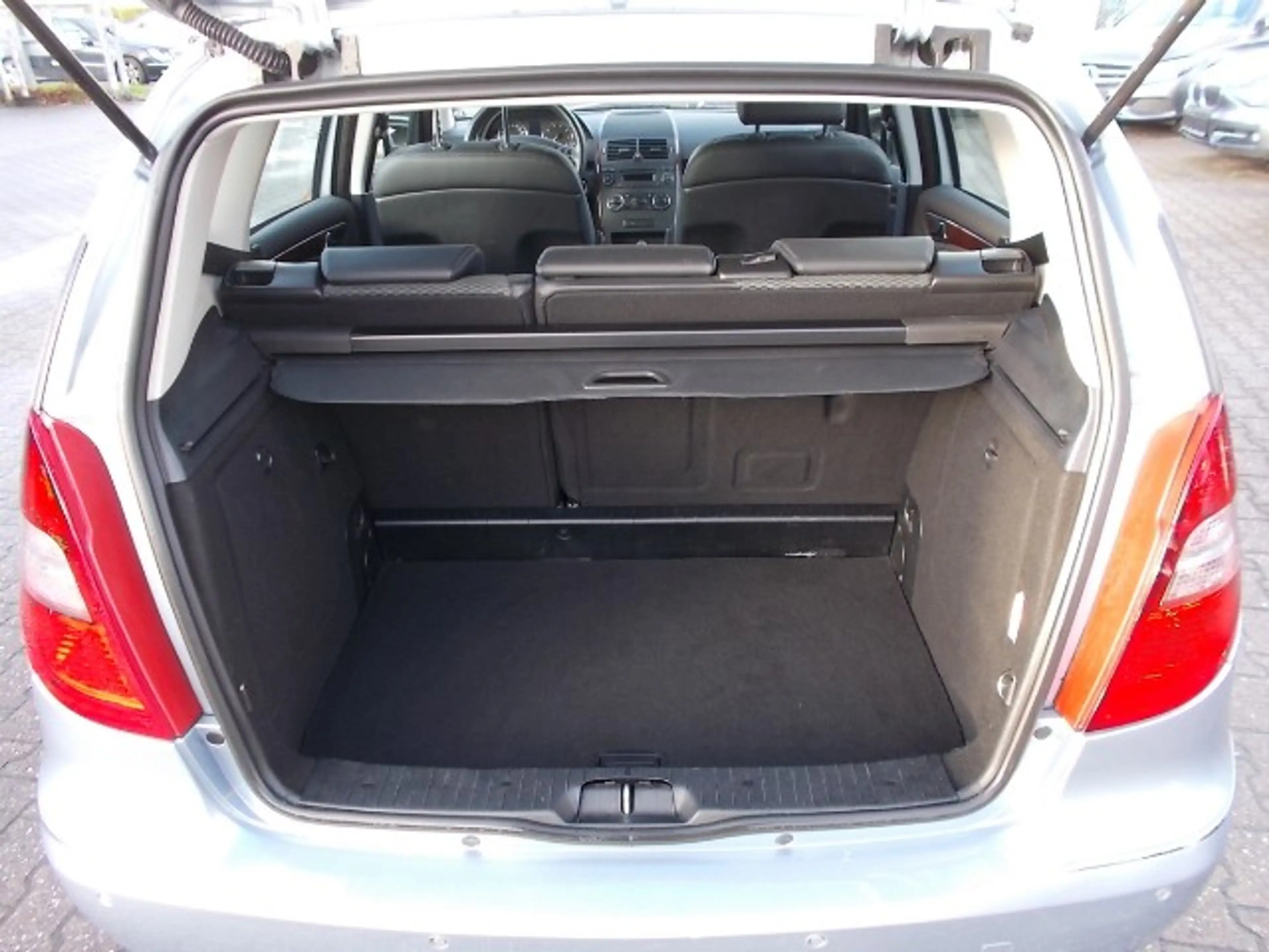 Mercedes-Benz A 150 A150 Elegance, Parkassistent Allwetter — photo 12