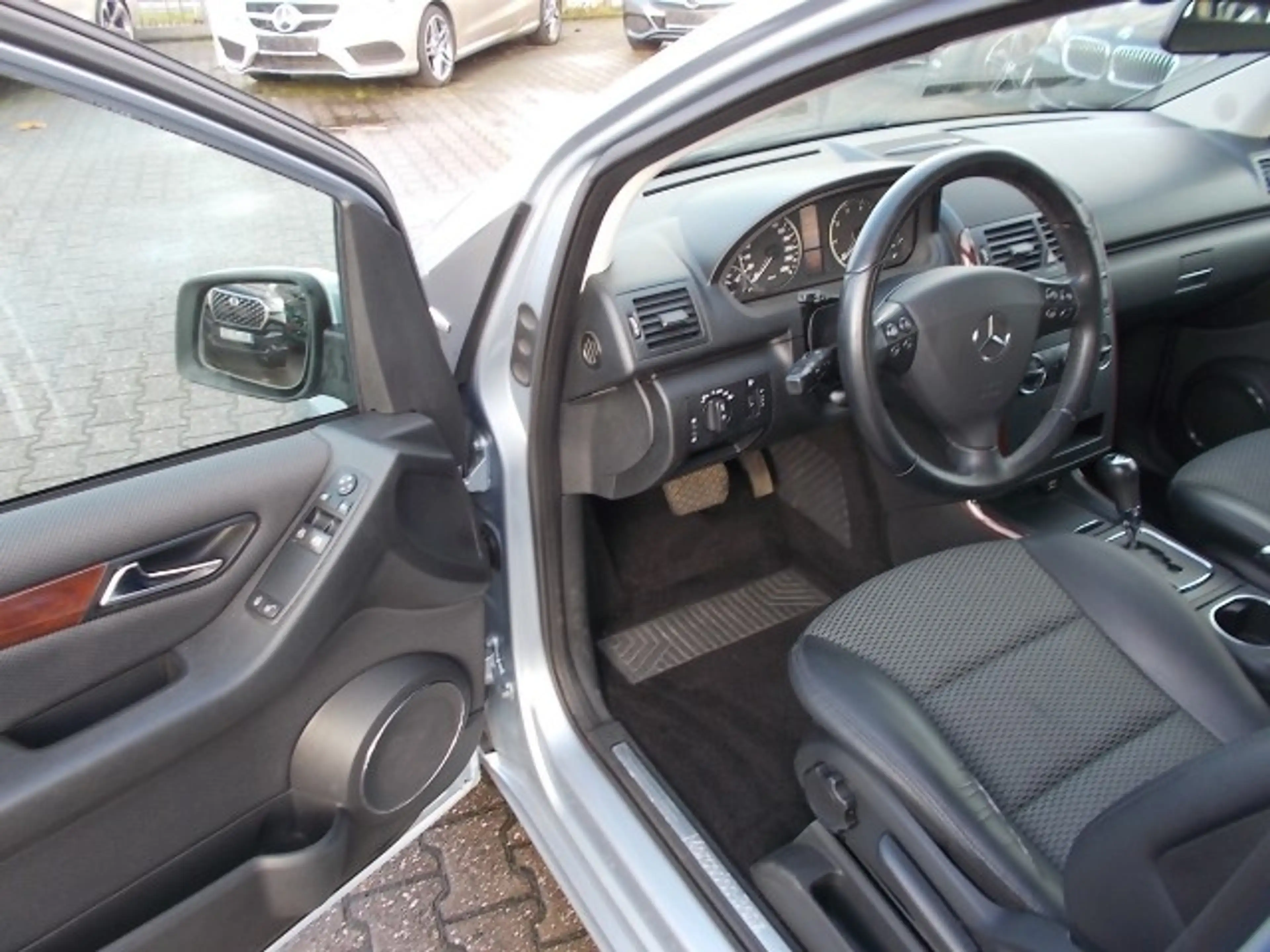 Mercedes-Benz A 150 A150 Elegance, Parkassistent Allwetter — photo 15