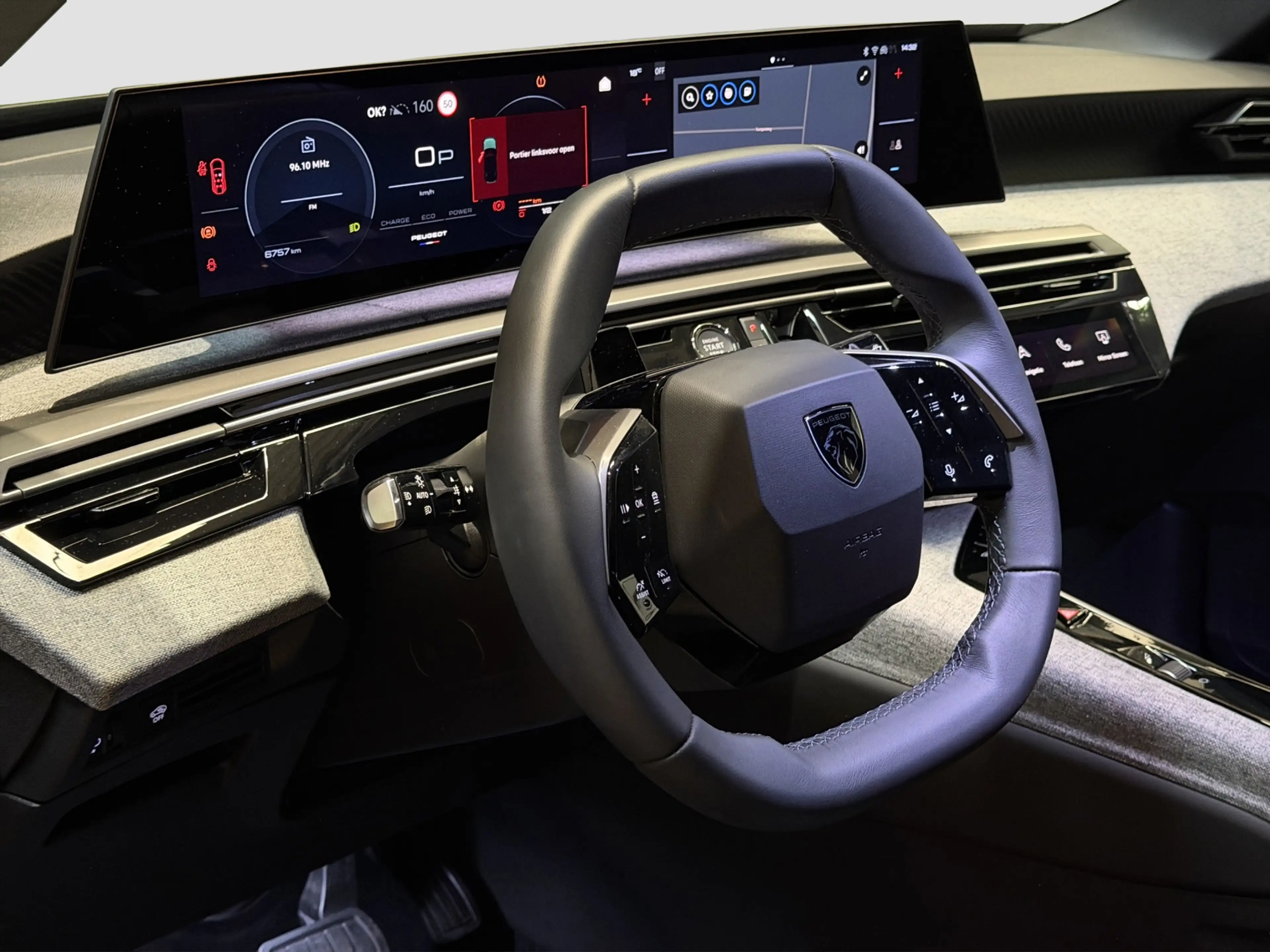 Peugeot 5008 1.2 Hybrid 145 Allure 7p|360|Keyless|ACC|Carplay|F — photo 3