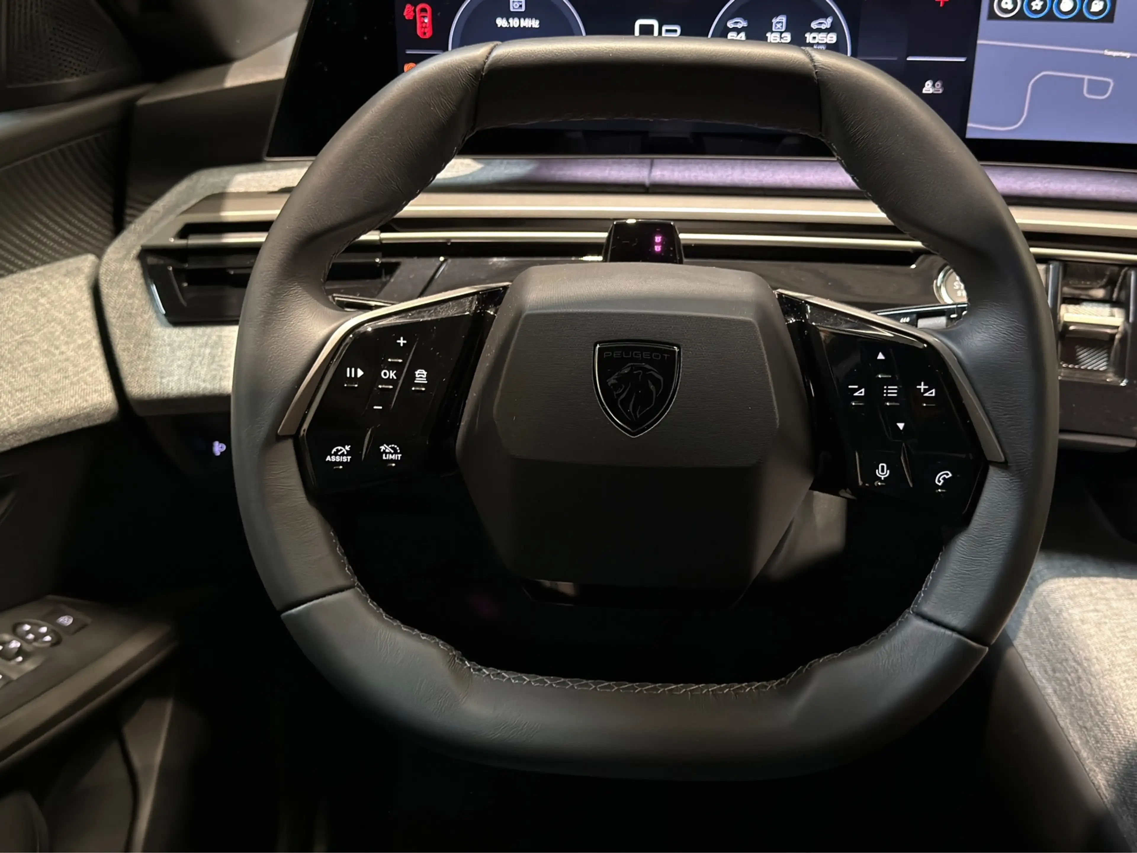 Peugeot 5008 1.2 Hybrid 145 Allure 7p|360|Keyless|ACC|Carplay|F — photo 15