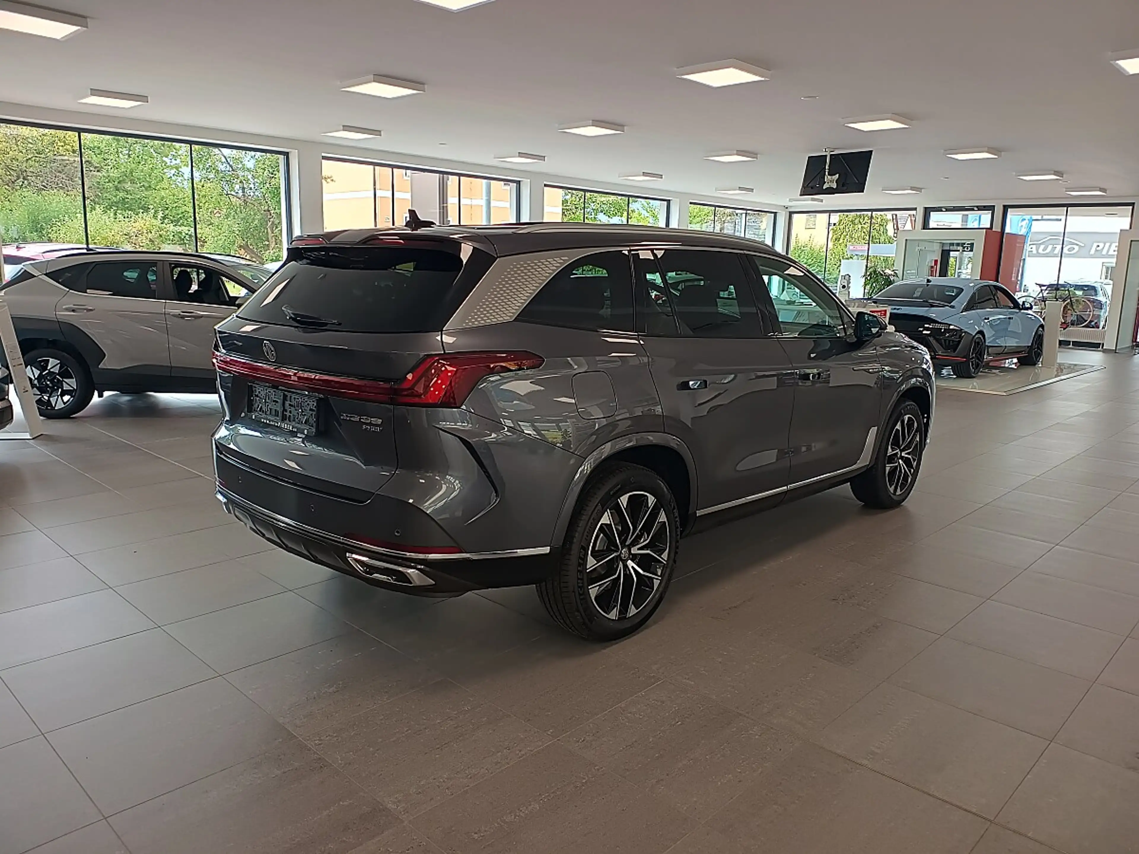 MG MGS9 1,5 PHEV Luxury *Pano*LED*BOSE* — photo 5