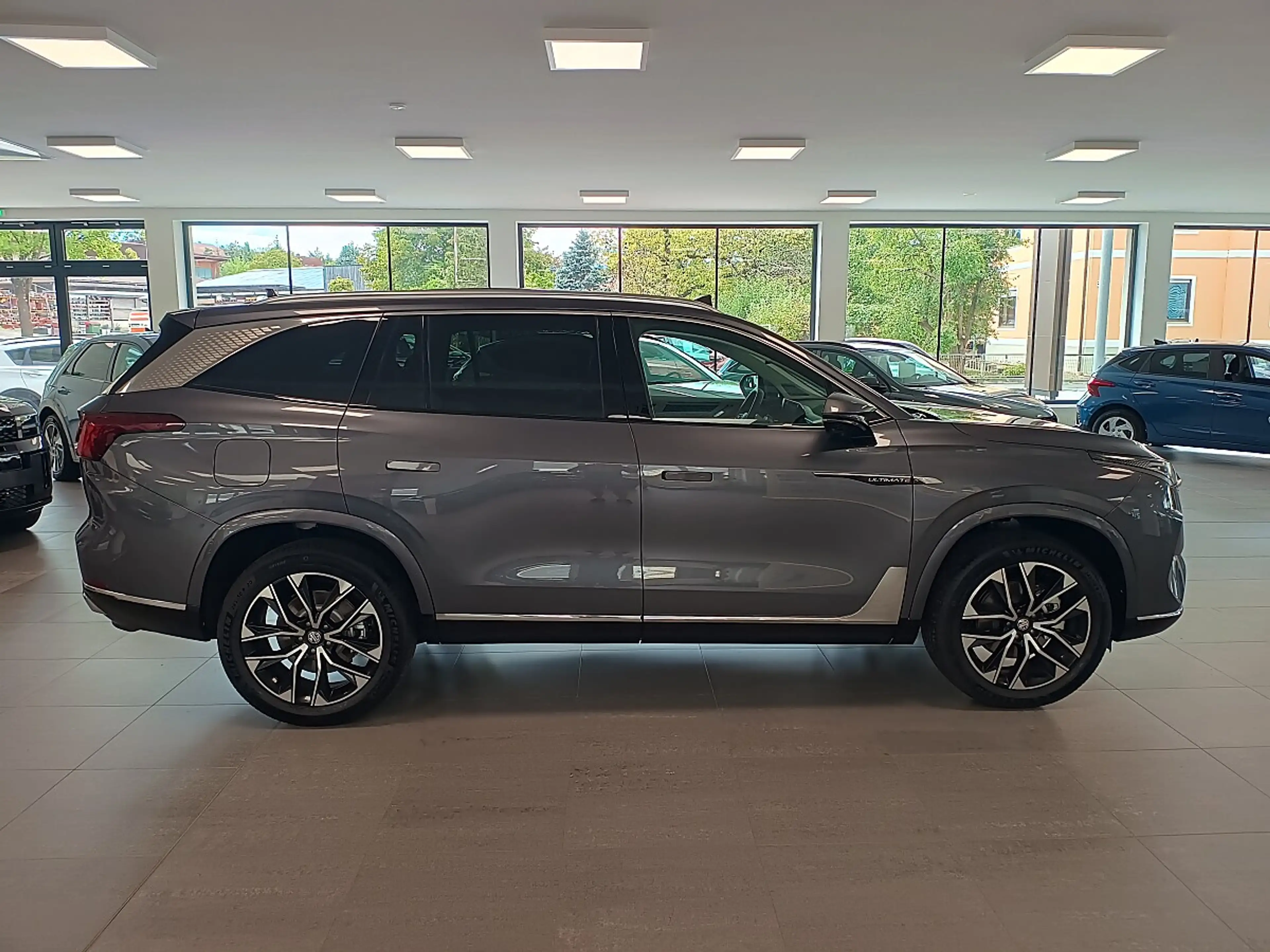MG MGS9 1,5 PHEV Luxury *Pano*LED*BOSE* — photo 6