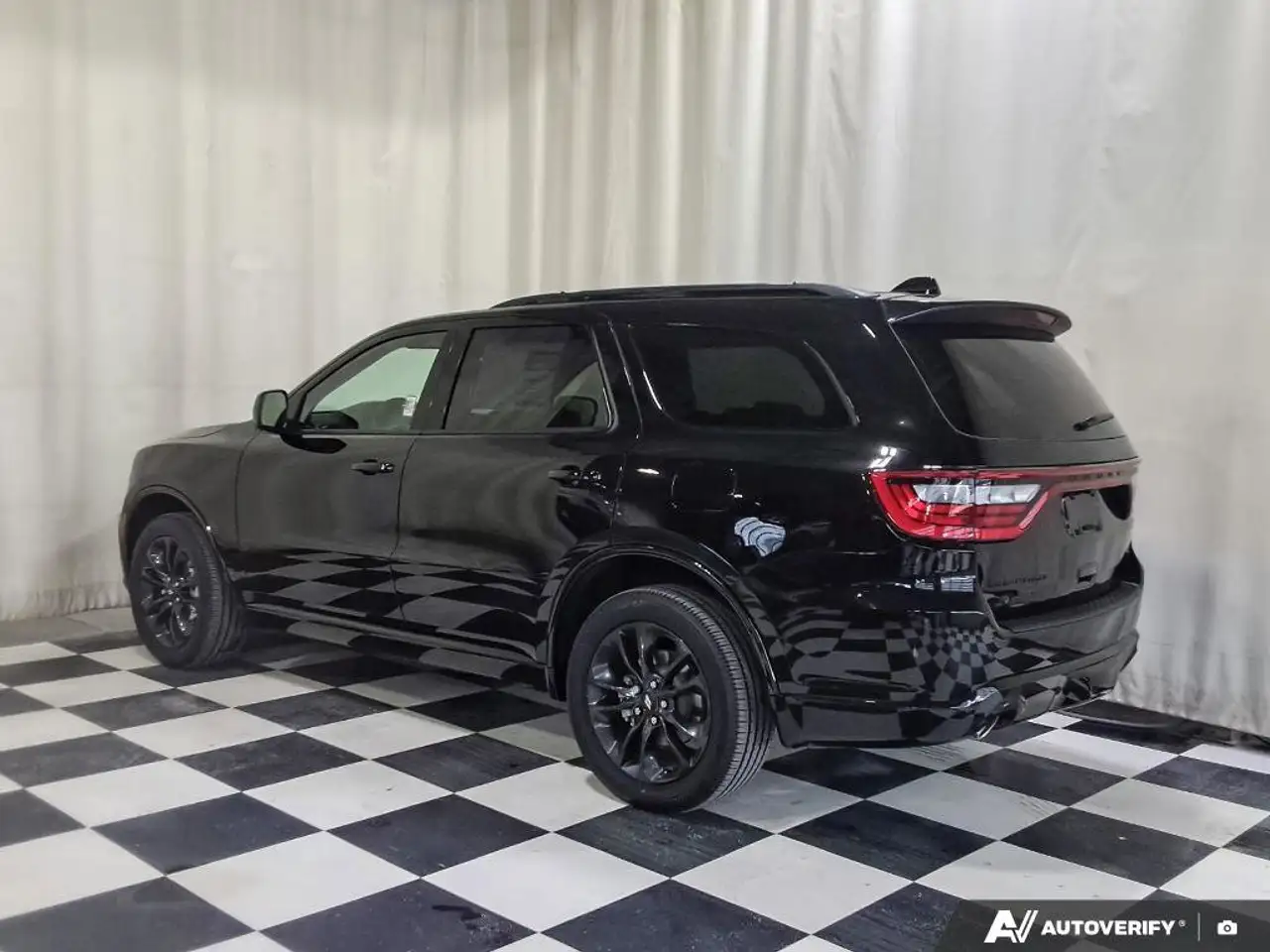 Dodge Durango снимка Dodge Durango