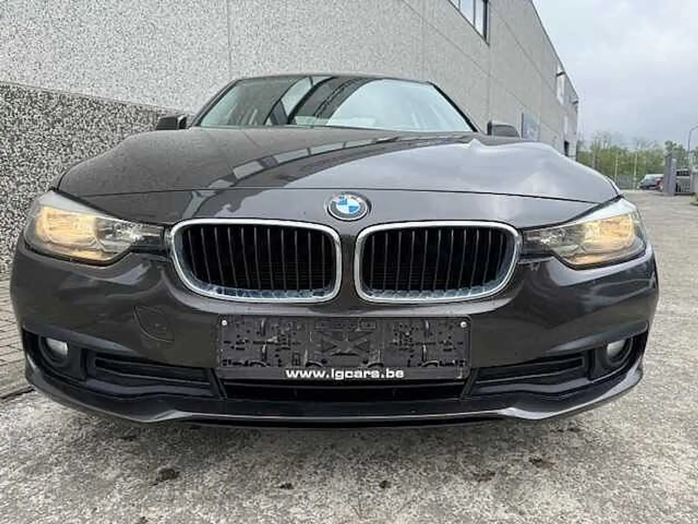BMW 3 DIESEL 316 dA Gri - 2