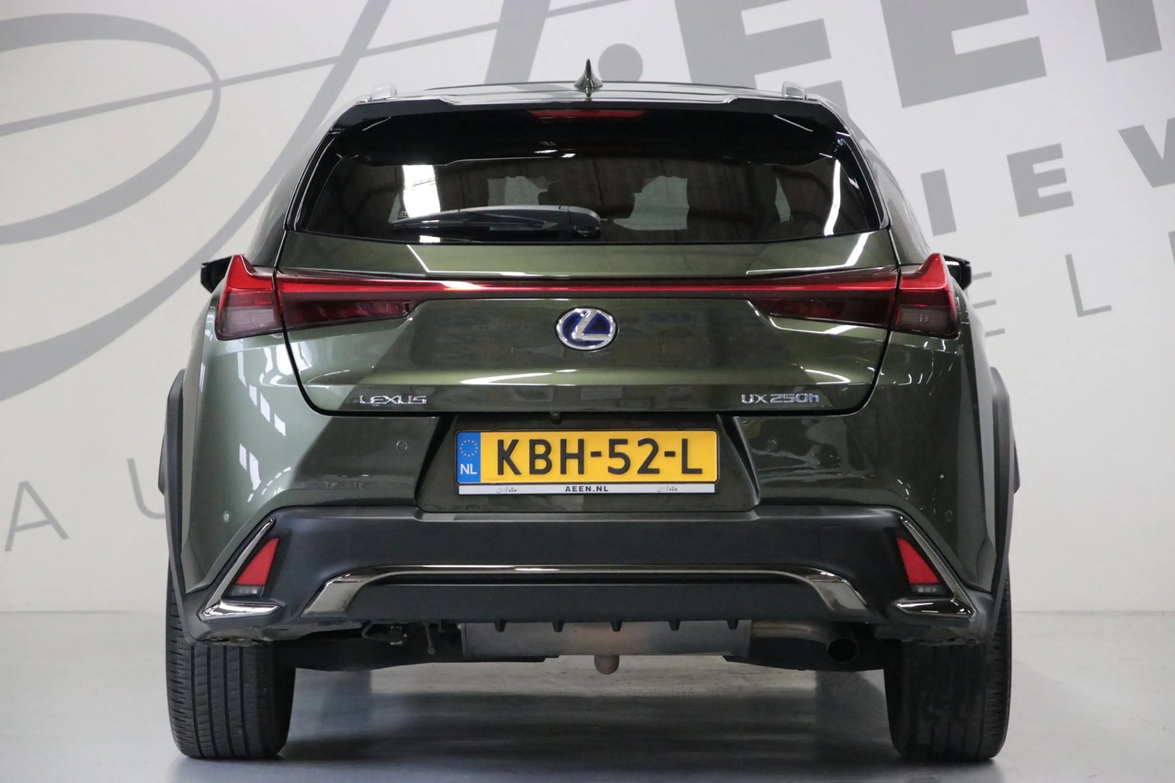 Lexus UX 250h F Sport Line/LED — photo 13
