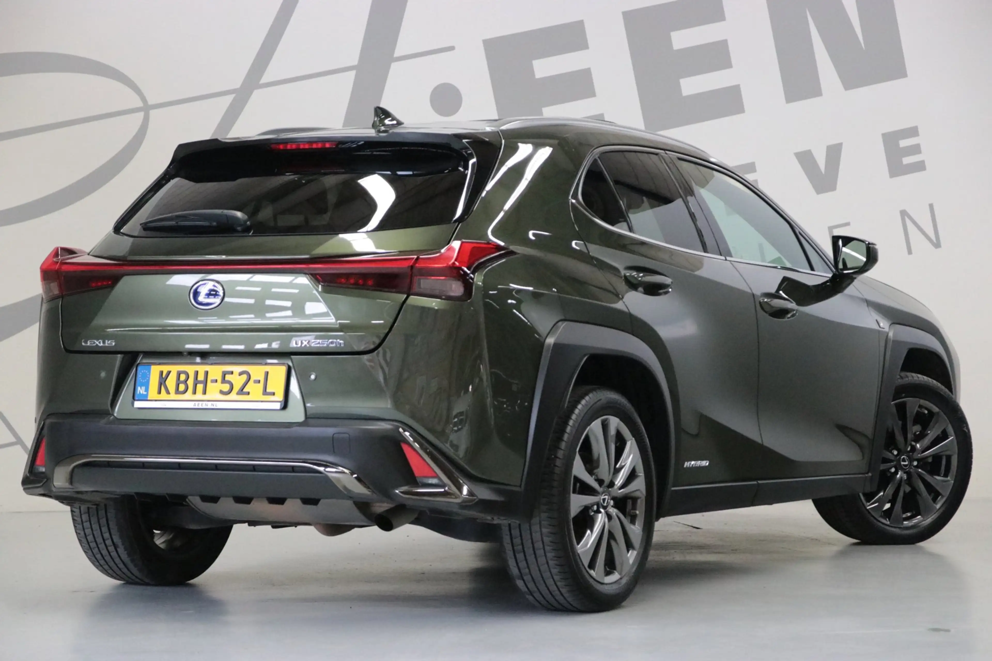 Lexus UX 250h F Sport Line/LED — photo 12