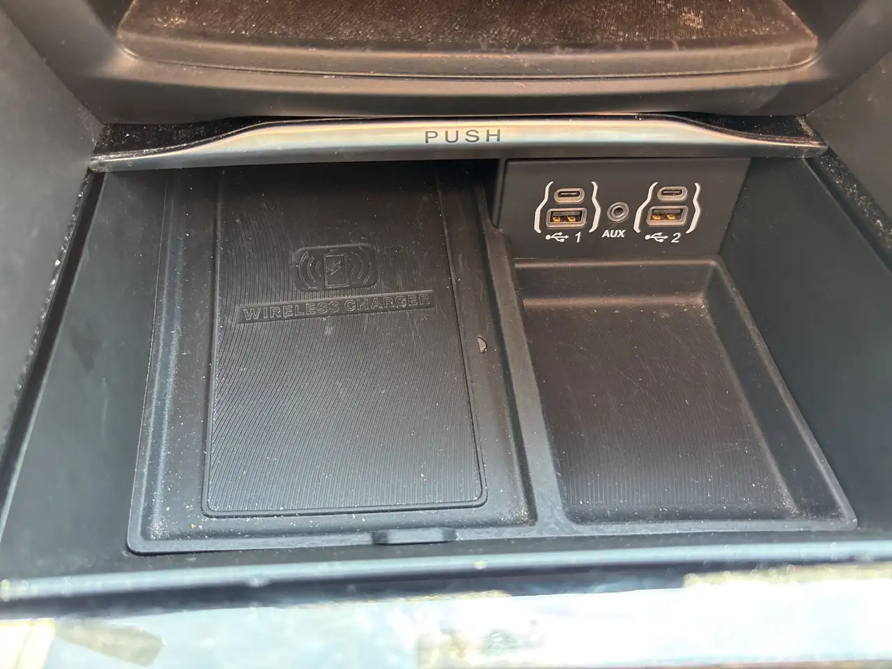Chrysler Pacifica снимка Chrysler Pacifica