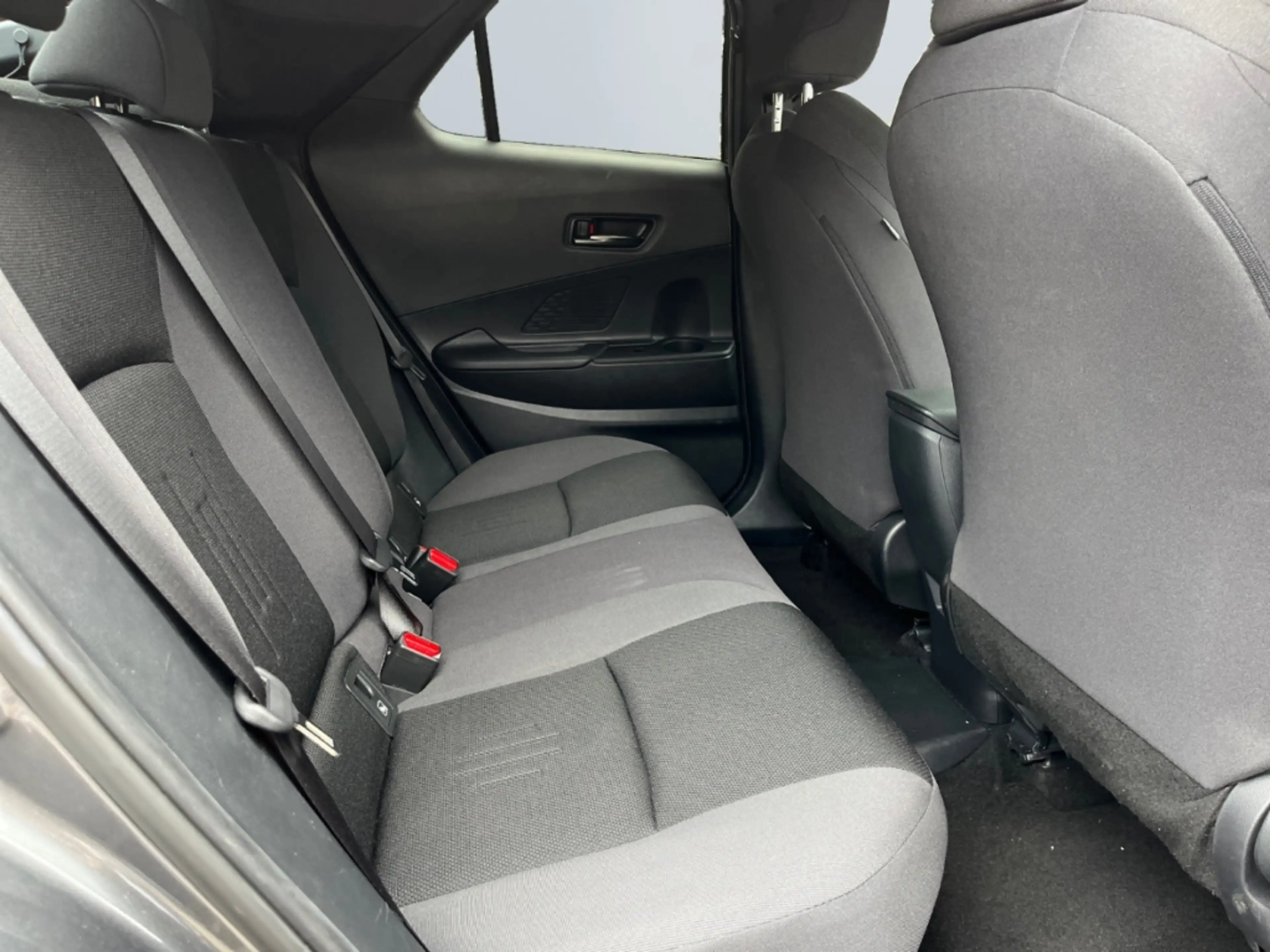 Toyota C-HR 2.0 Plug-In Hybrid Teamplayer *Technik Paket* — photo 12