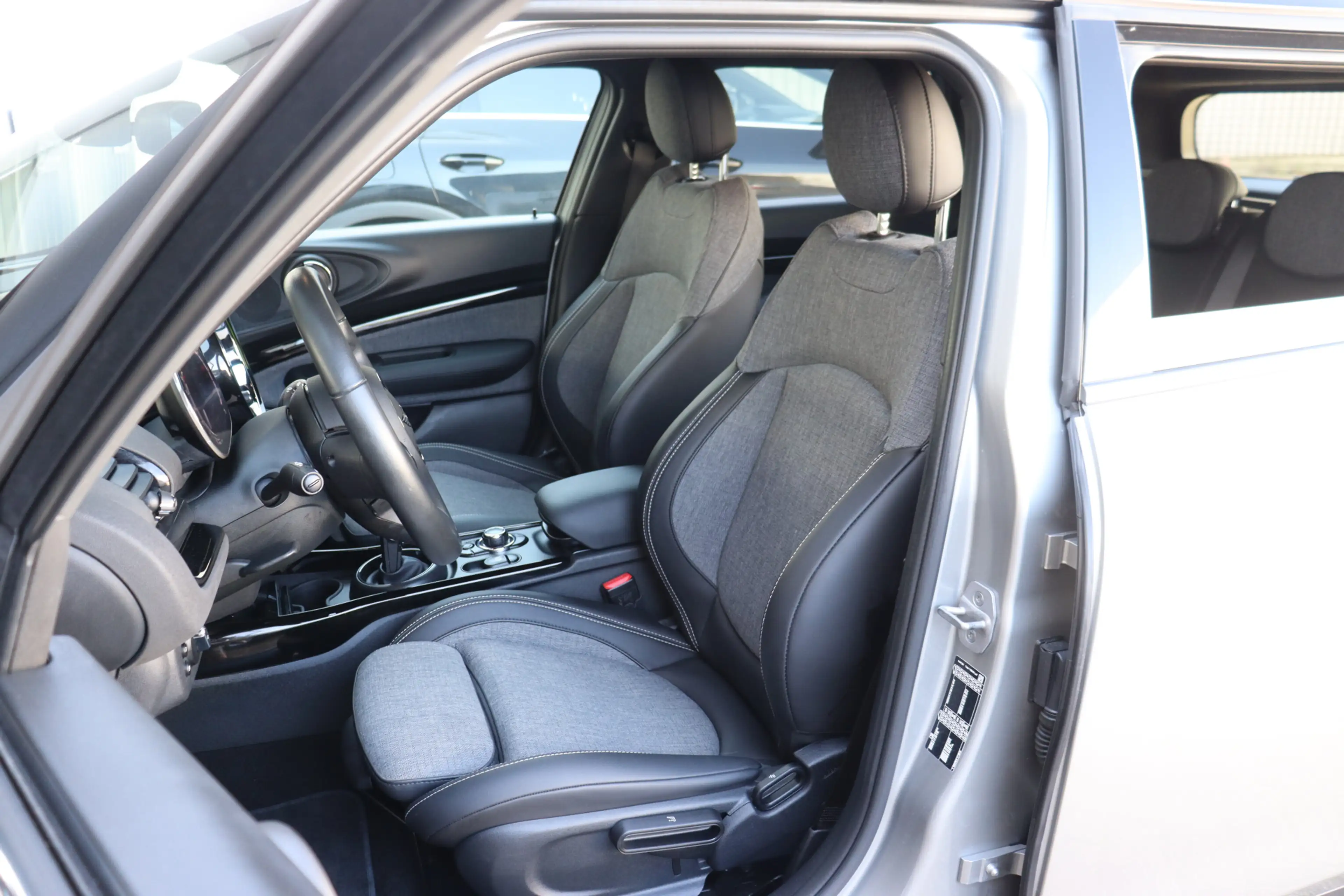 MINI Cooper Clubman Classic Automaat / Comfortstoelen / Comfort Access — photo 4
