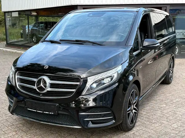 Mercedes-Benz V-Class view 3