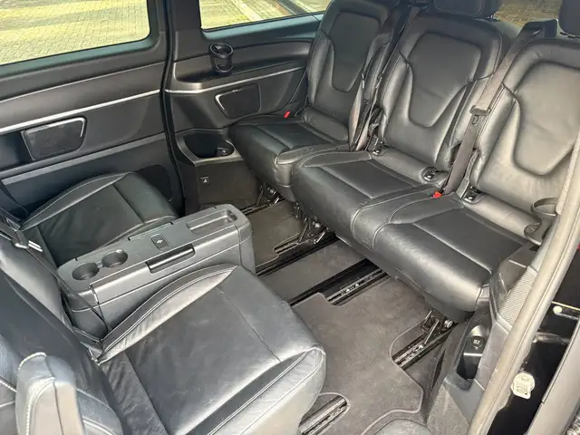 Mercedes-Benz V-Class view 14