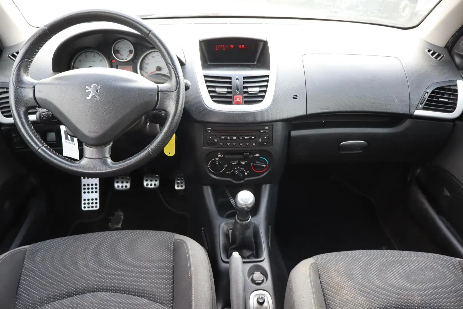 Peugeot 206 + 1.4 Sportium Airco, Cruise control, Elektrische Zwart - 2
