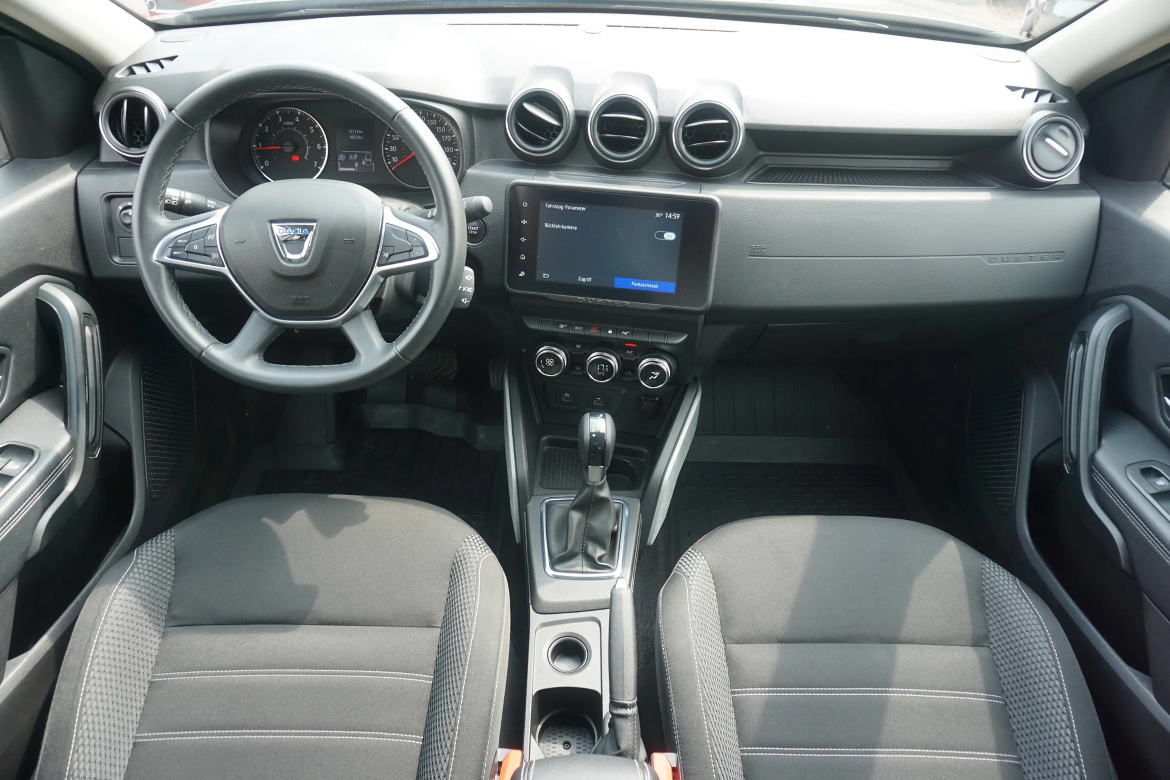 Dacia Duster II 1.3 TCe Prestige Aut. LED Navi Kamera — photo 9