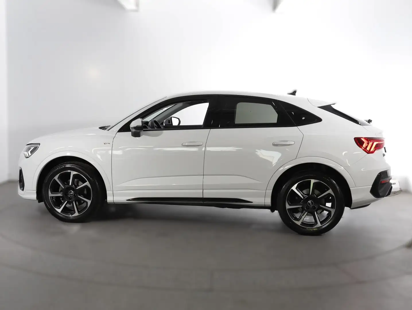 Audi Q3 35 TFSI admired Weiß - 2