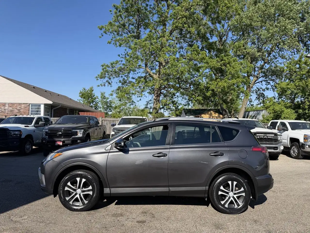 Toyota RAV 4 photo Toyota RAV 4