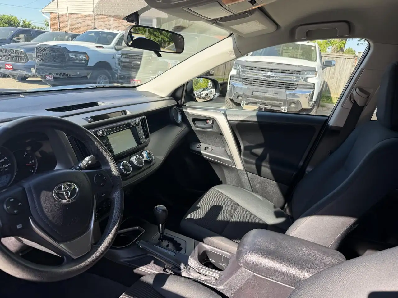 Toyota RAV 4 photo Toyota RAV 4