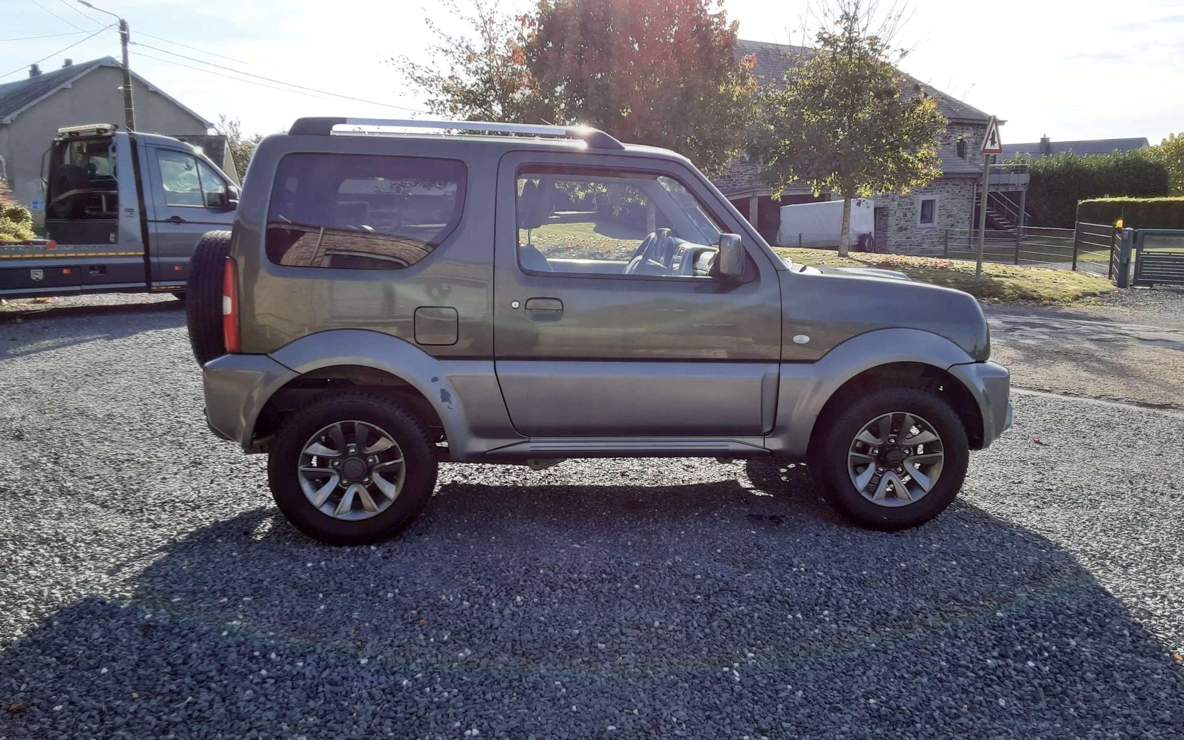 Suzuki Jimny — photo 6