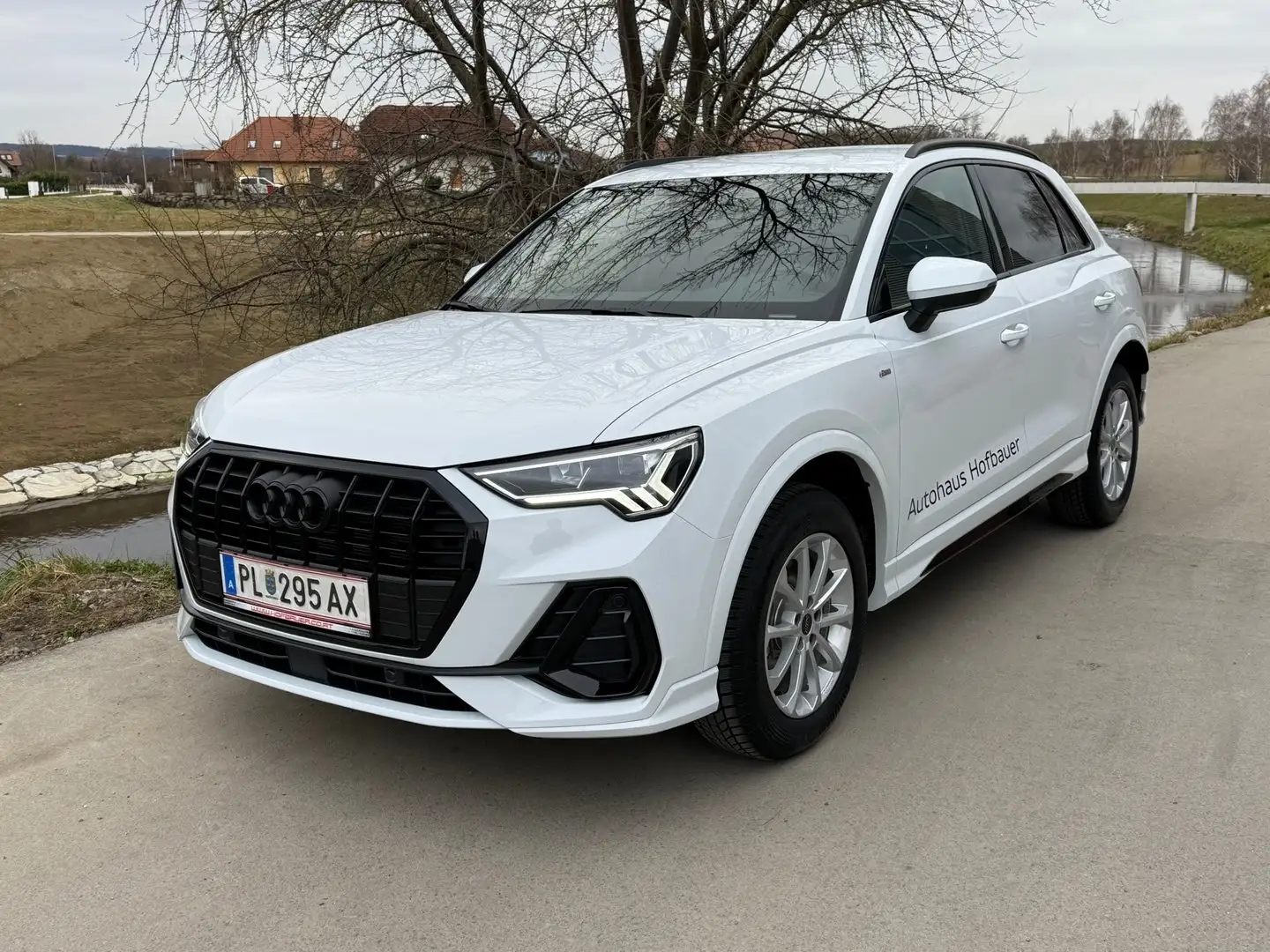 Audi Q3 35 TFSI admired Weiß - 1