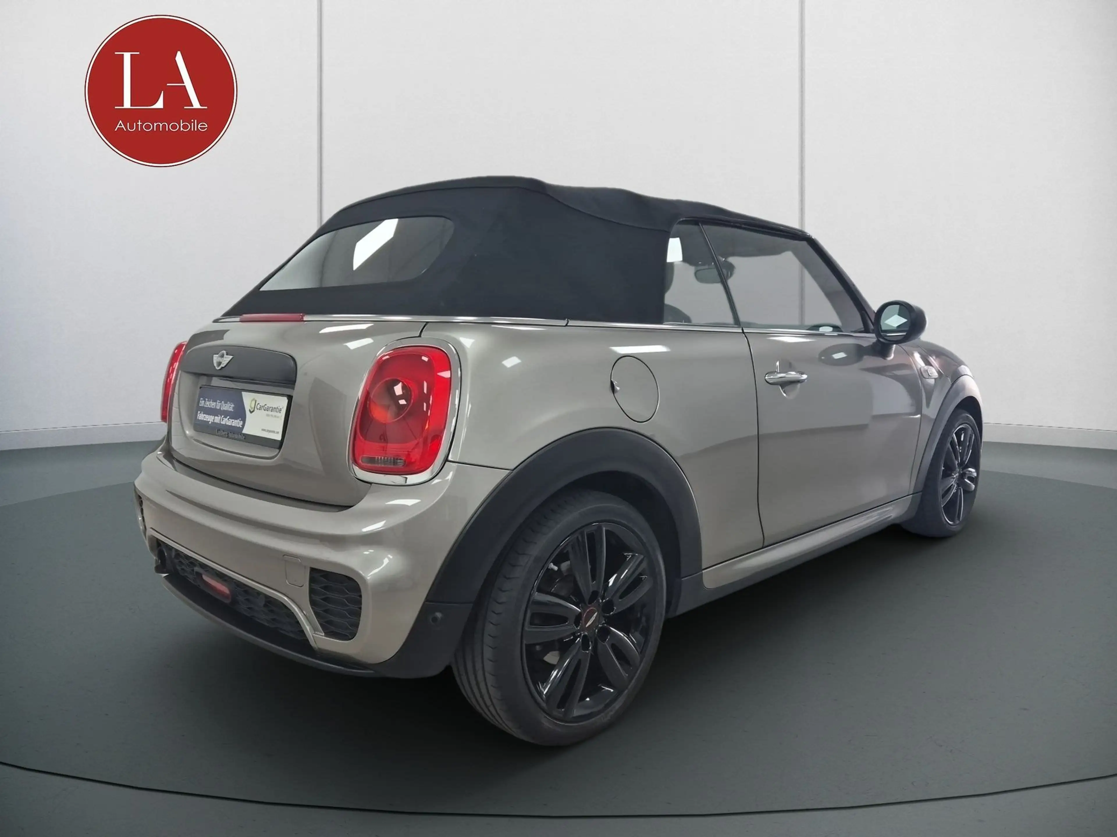 MINI One Cabrio *JohnCooperWorks*PDC*SHZ* — photo 4