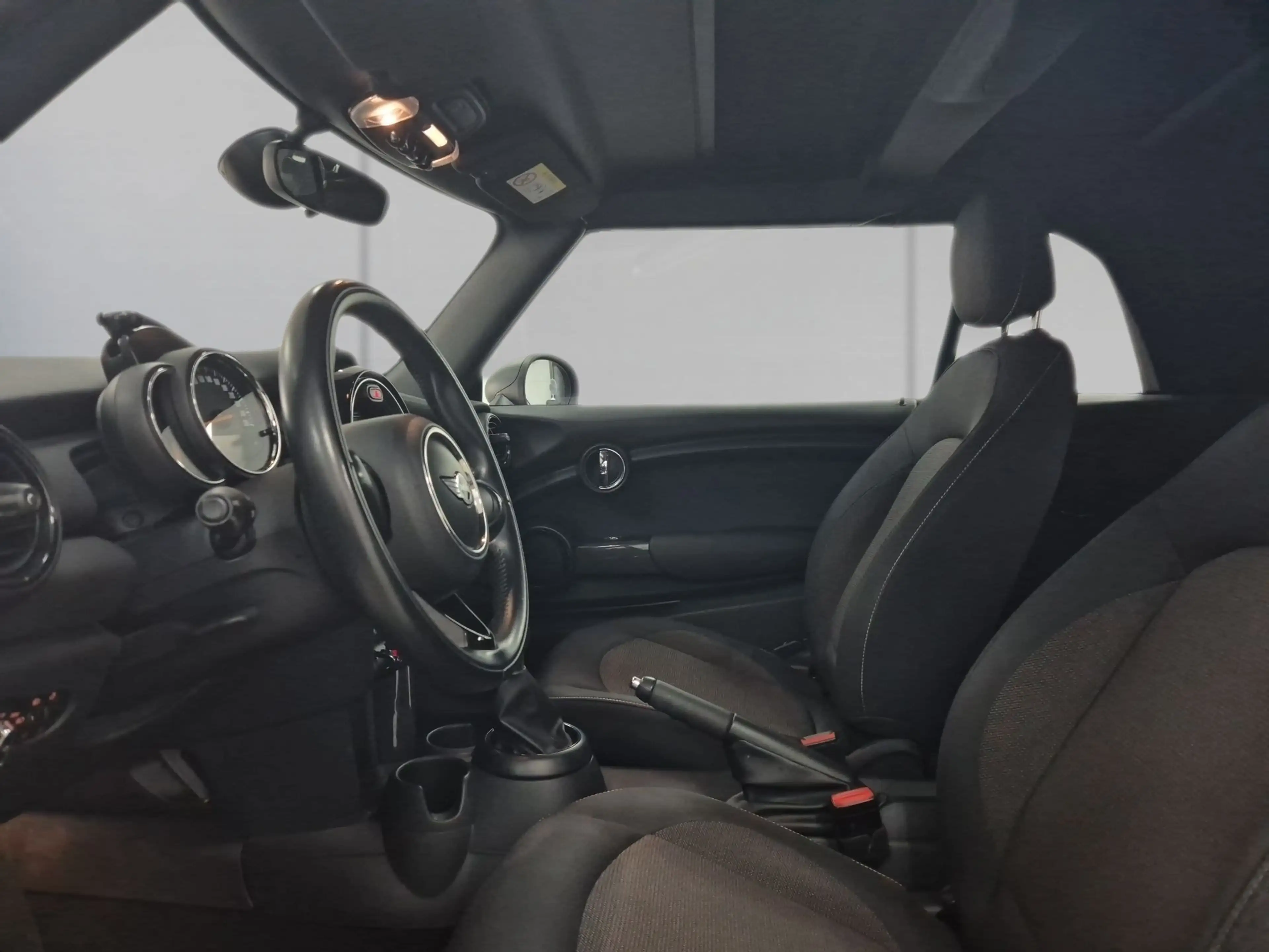 MINI One Cabrio *JohnCooperWorks*PDC*SHZ* — photo 11