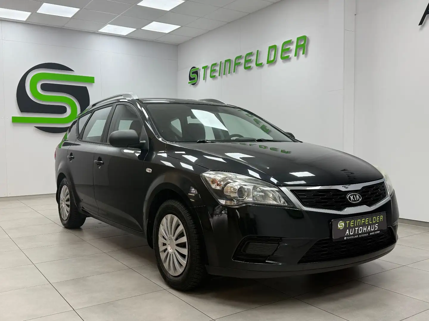 Kia Ceed SW / cee'd SW 1.6 1.HAND / AHK / SCHECKHEFT Schwarz - 1