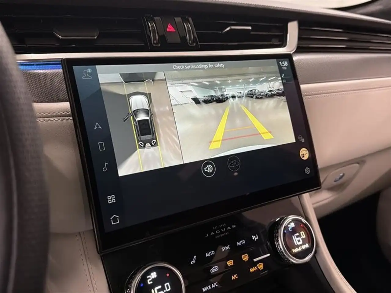 Jaguar F-Pace снимка Jaguar F-Pace