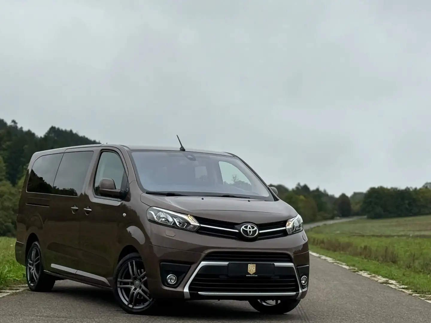 Toyota Proace Verso/1HD/Carplay/8Sitzer/360°/TOP/ Brun - 1