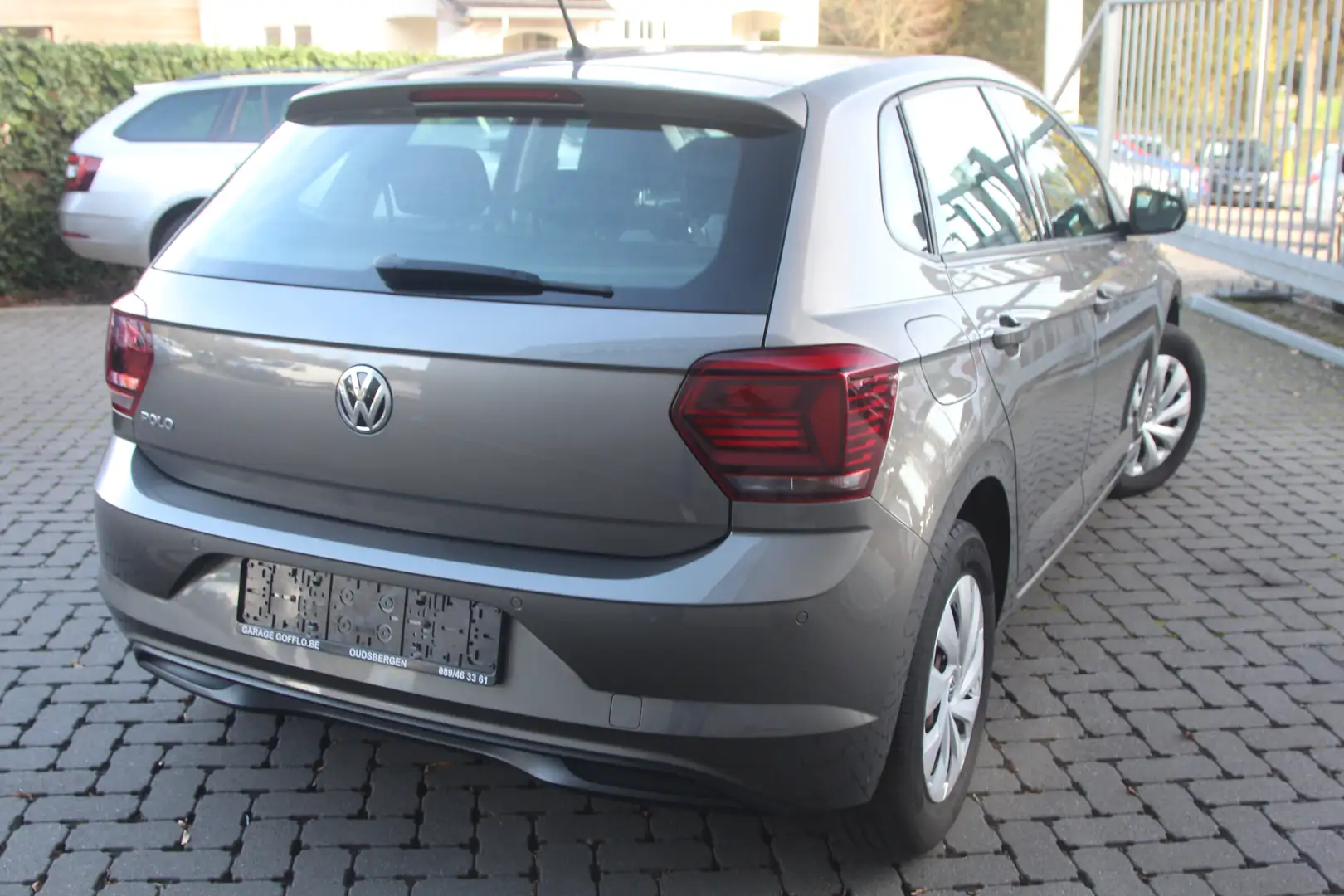 Volkswagen Polo 1.0TSI - 50.254KM - 2020 Gris - 2