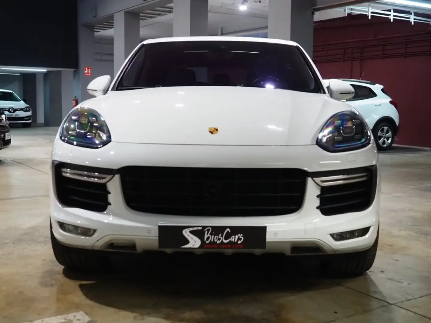 Porsche Cayenne Turbo Aut. Weiß - 2