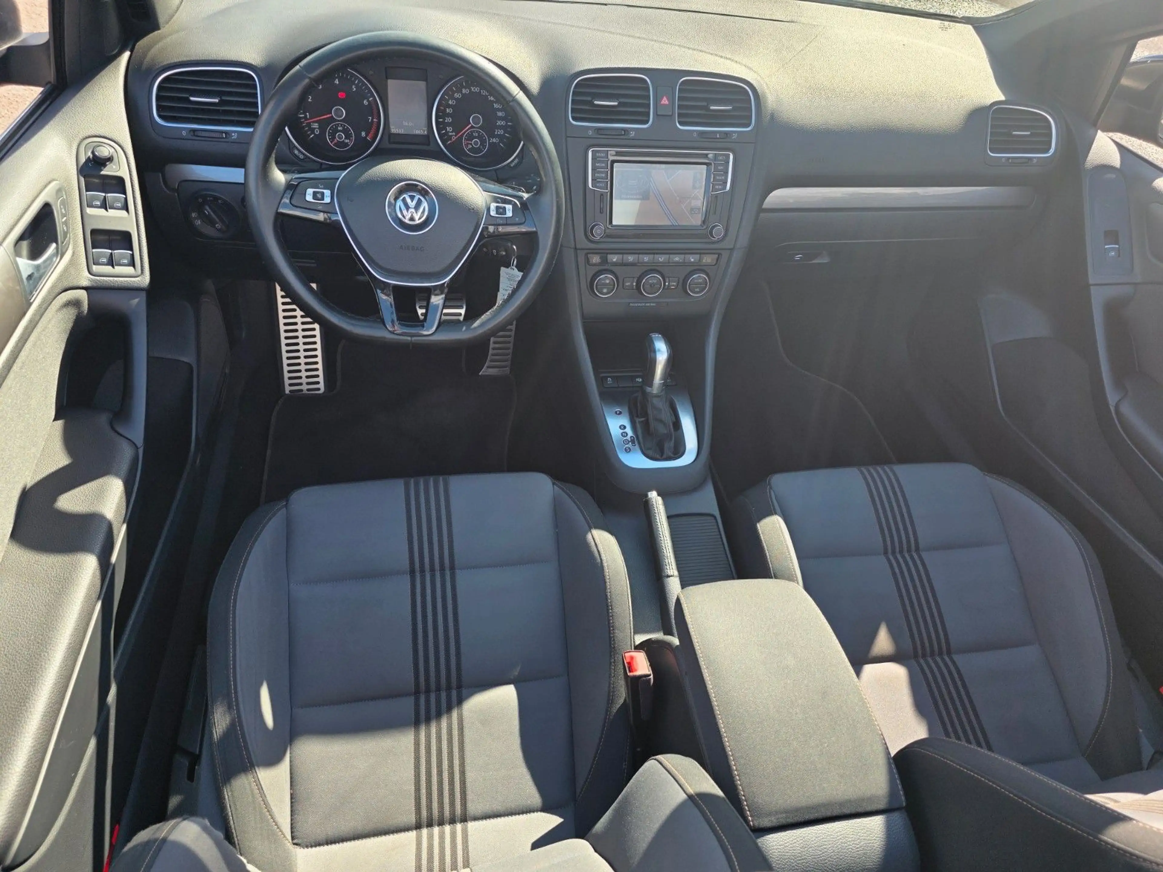 Volkswagen Golf VI Cabriolet Allstar DSG BMT Euro 6  GPS — photo 9