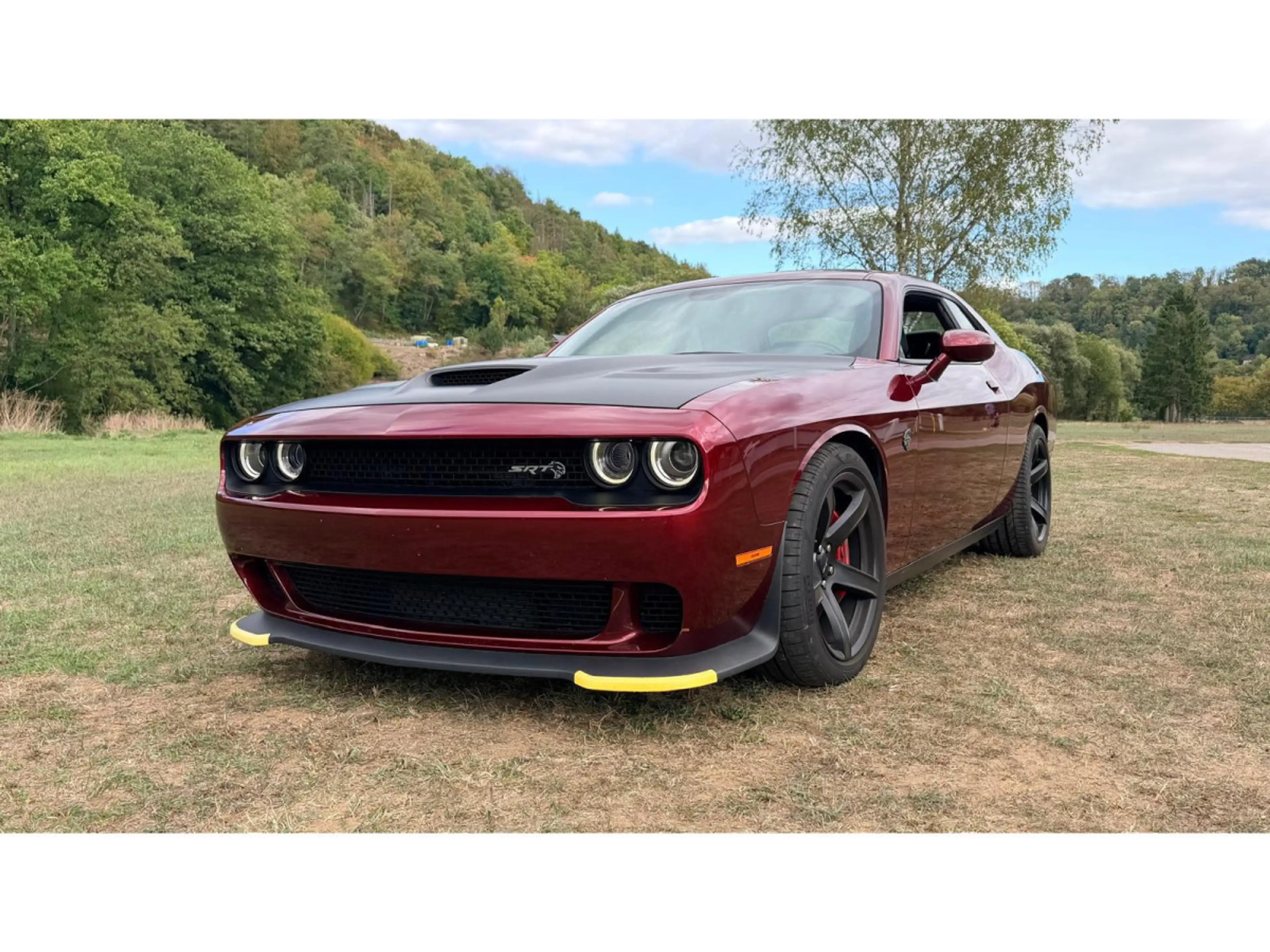Dodge Challenger 6.2 SRT Hellcat Auto. — photo 3