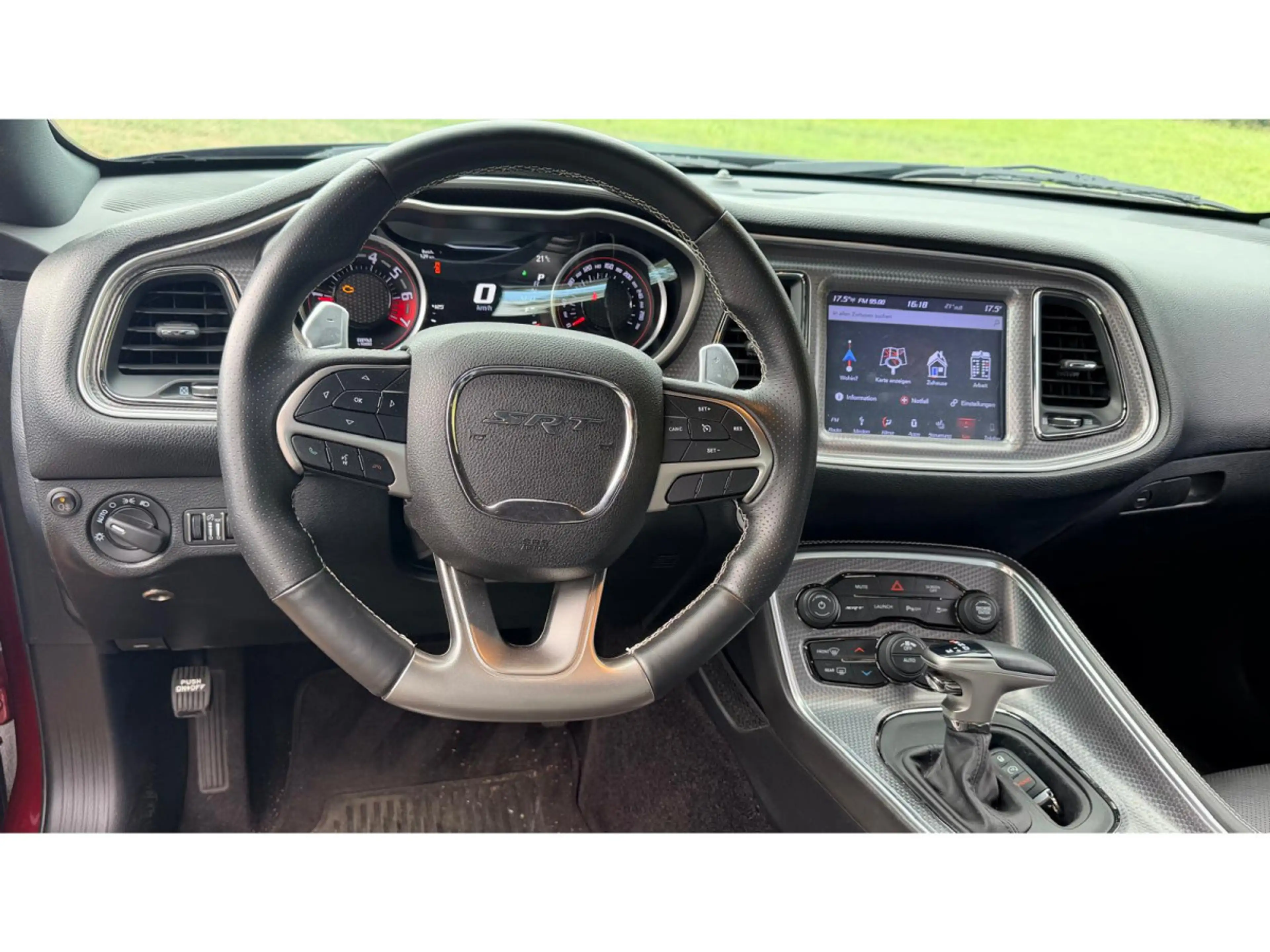 Dodge Challenger 6.2 SRT Hellcat Auto. — photo 15