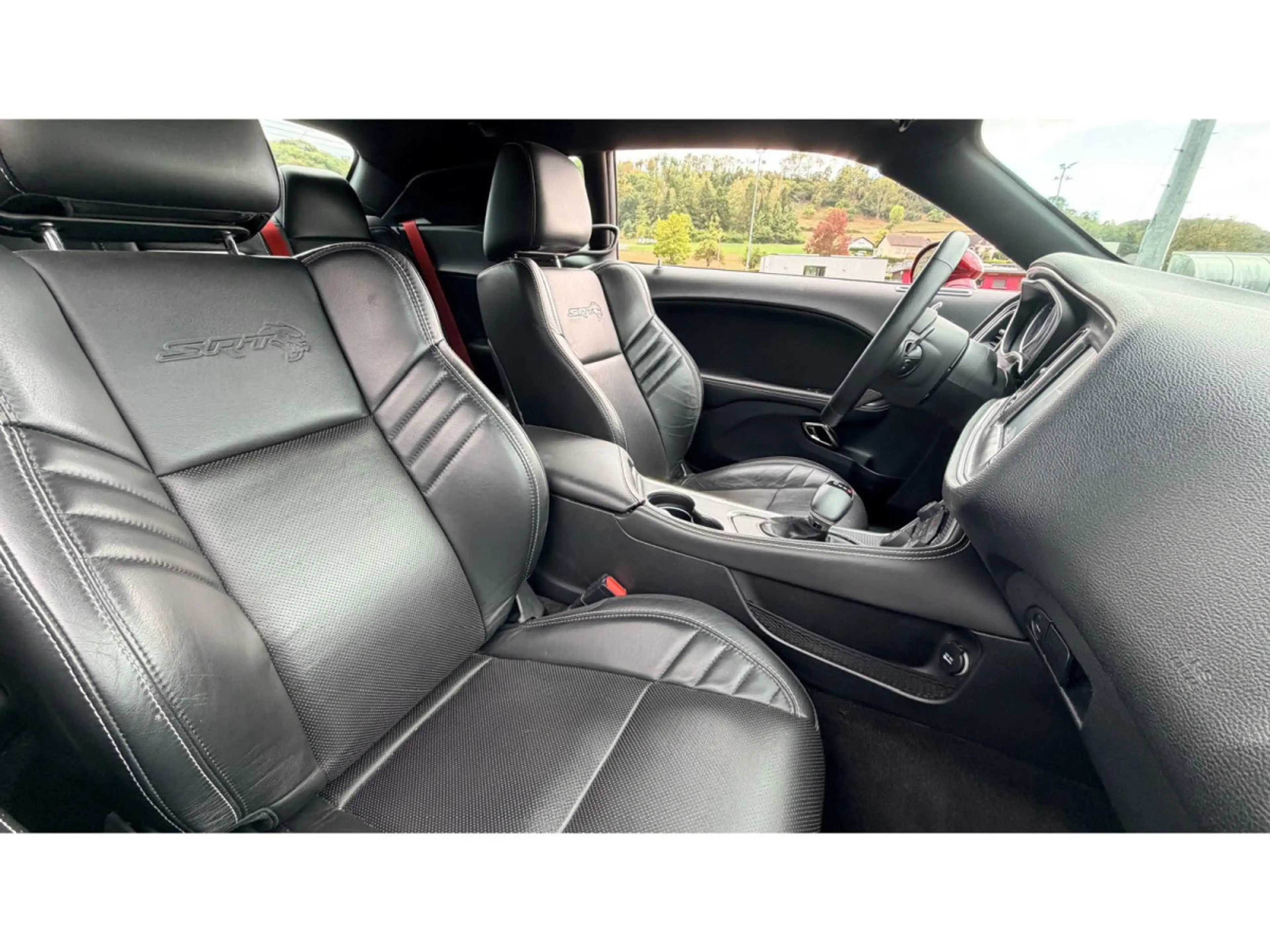 Dodge Challenger 6.2 SRT Hellcat Auto. — photo 13