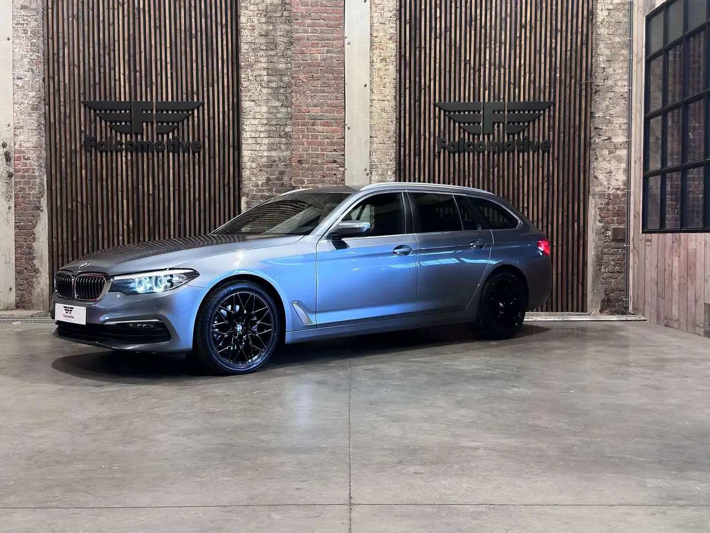 BMW 520 dA*AUT*X-DRIVE*190 pk*NAVI PRO*LED*PDC* Gris - 1