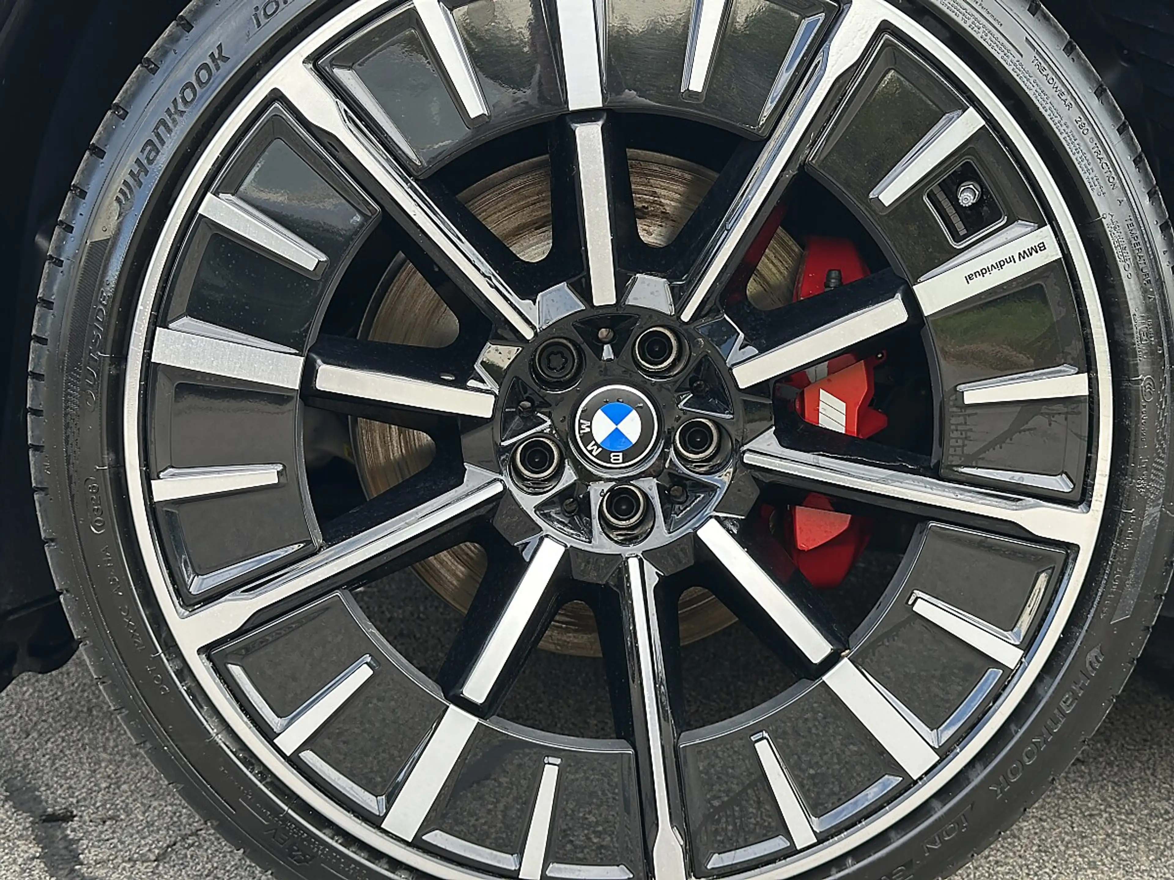 BMW iX3 50 xDrive M-Paket PRO — photo 10