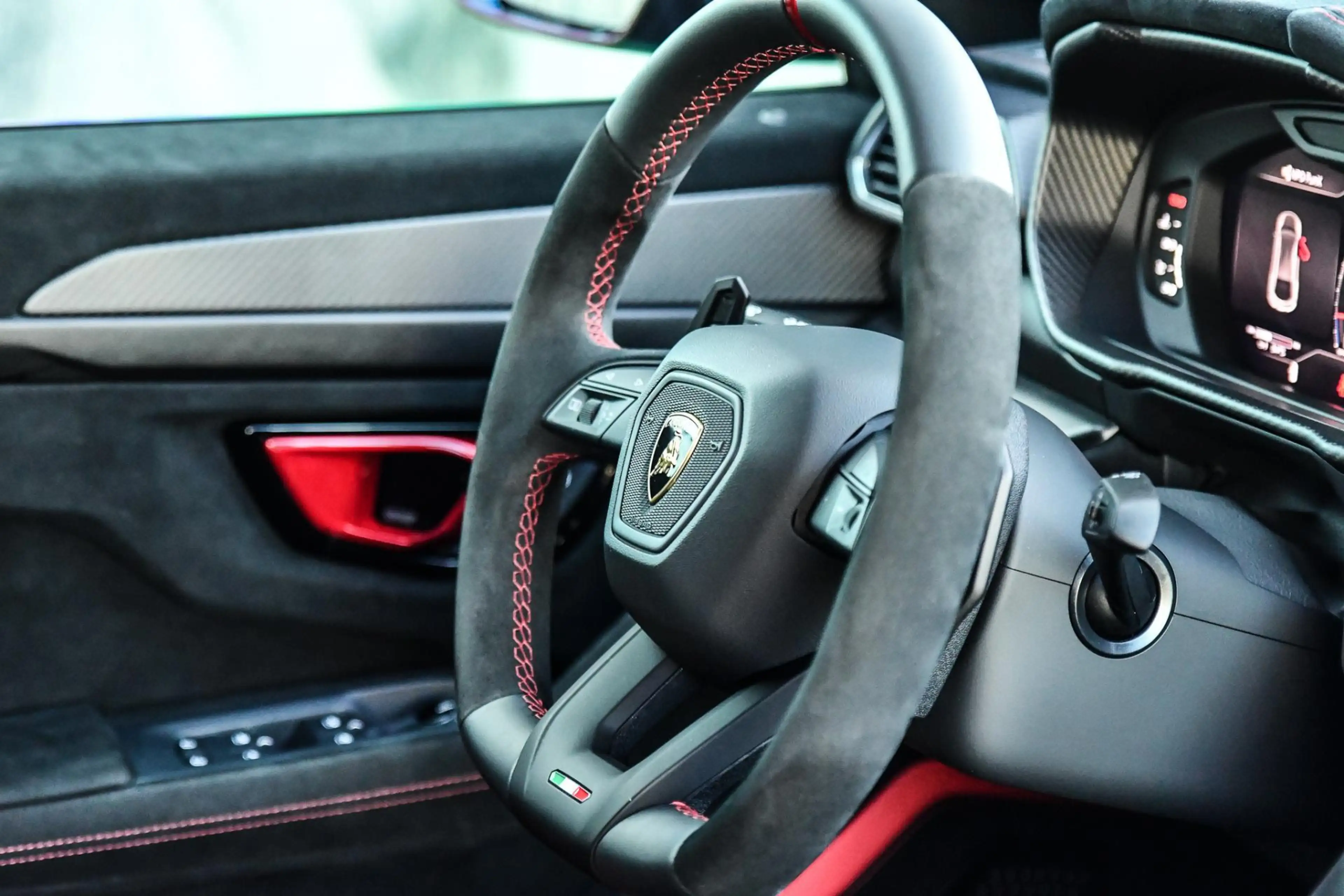 Lamborghini Urus 4.0 V8 Performante | Full carbon |BTW|Akraprovic| — photo 9