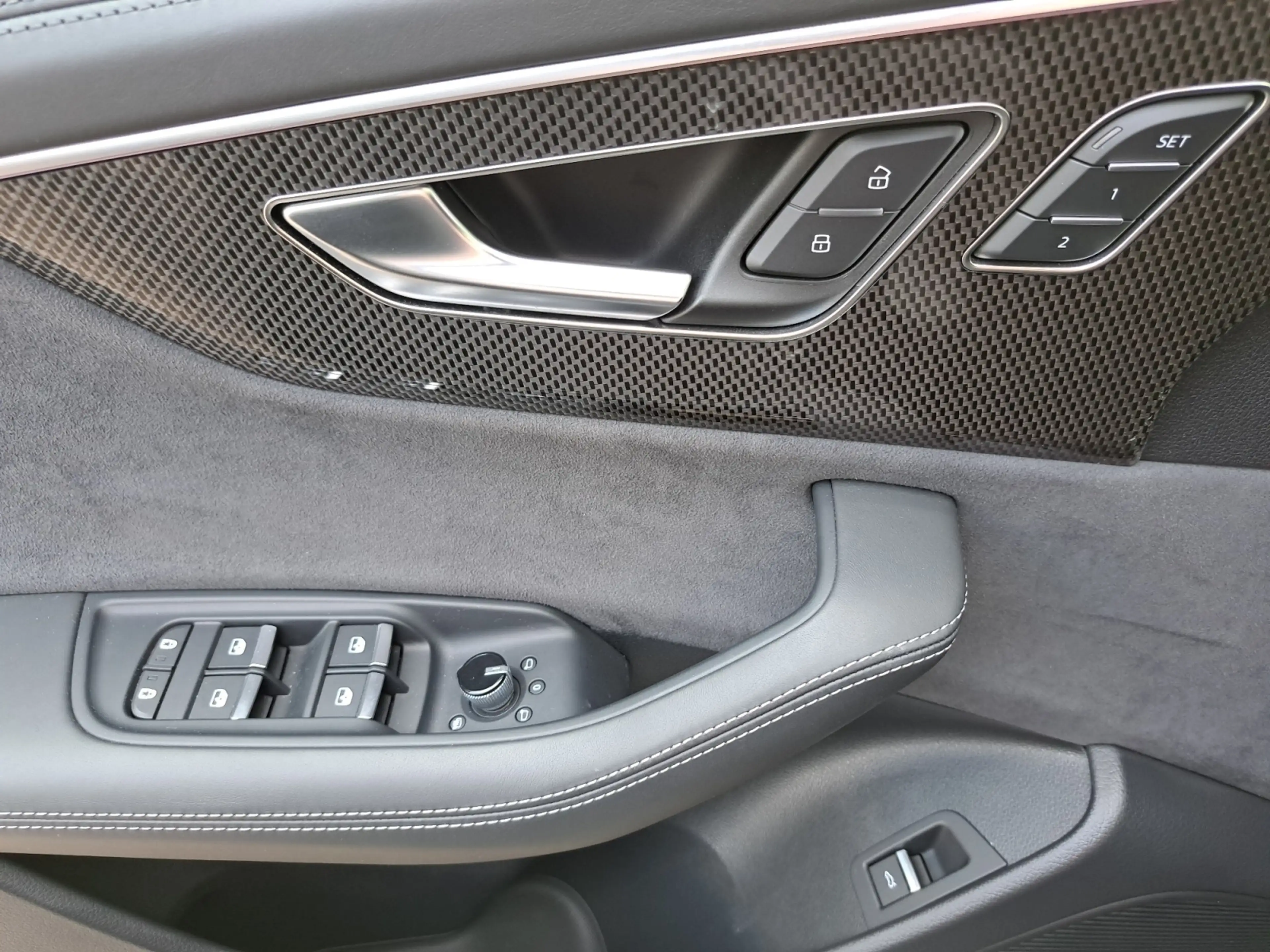 Audi SQ8 TFSI quattro tiptr. AHK PANO 23" STANDHEIZ SITZBE — photo 15